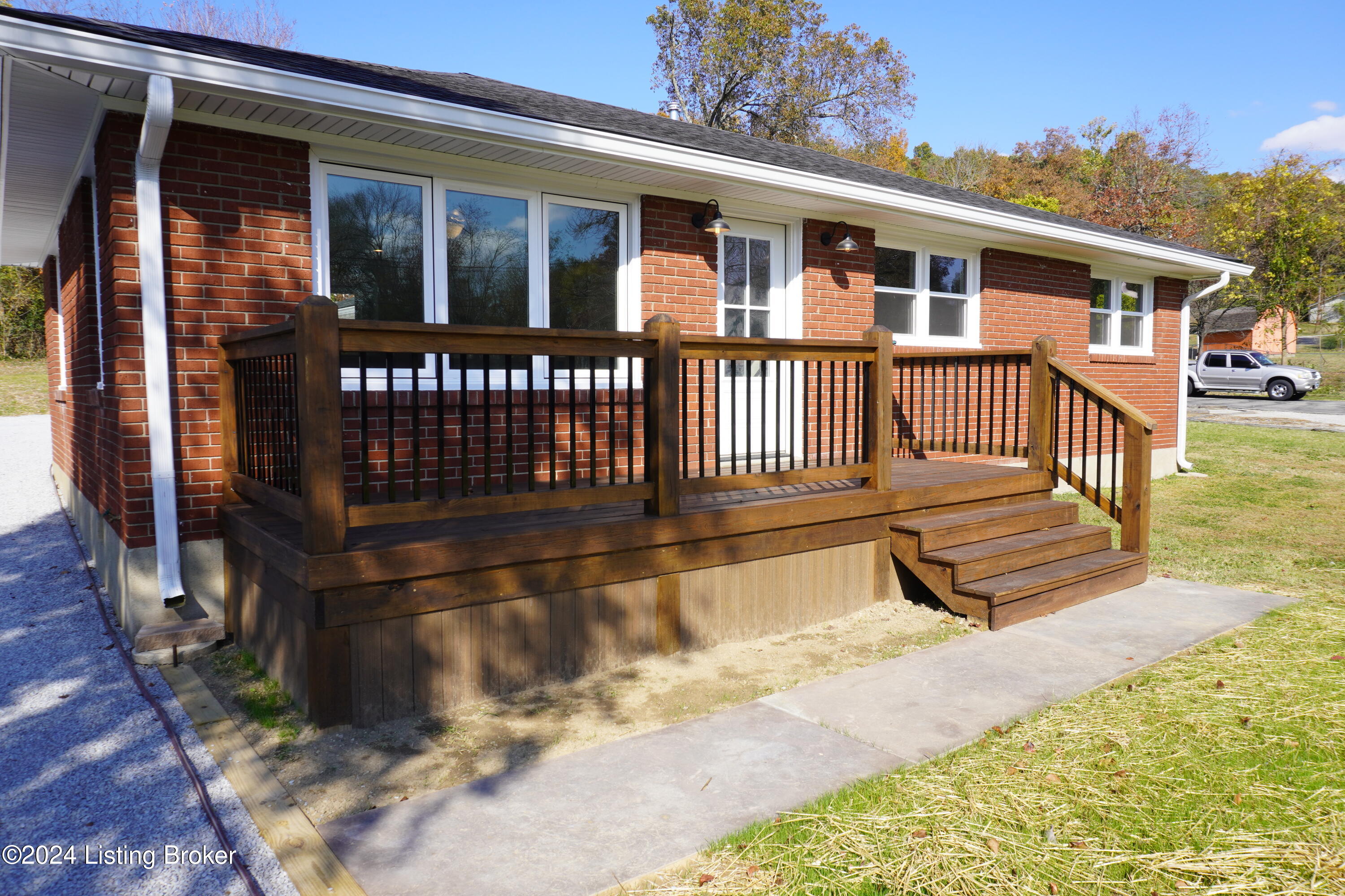9308 3rd Street Rd