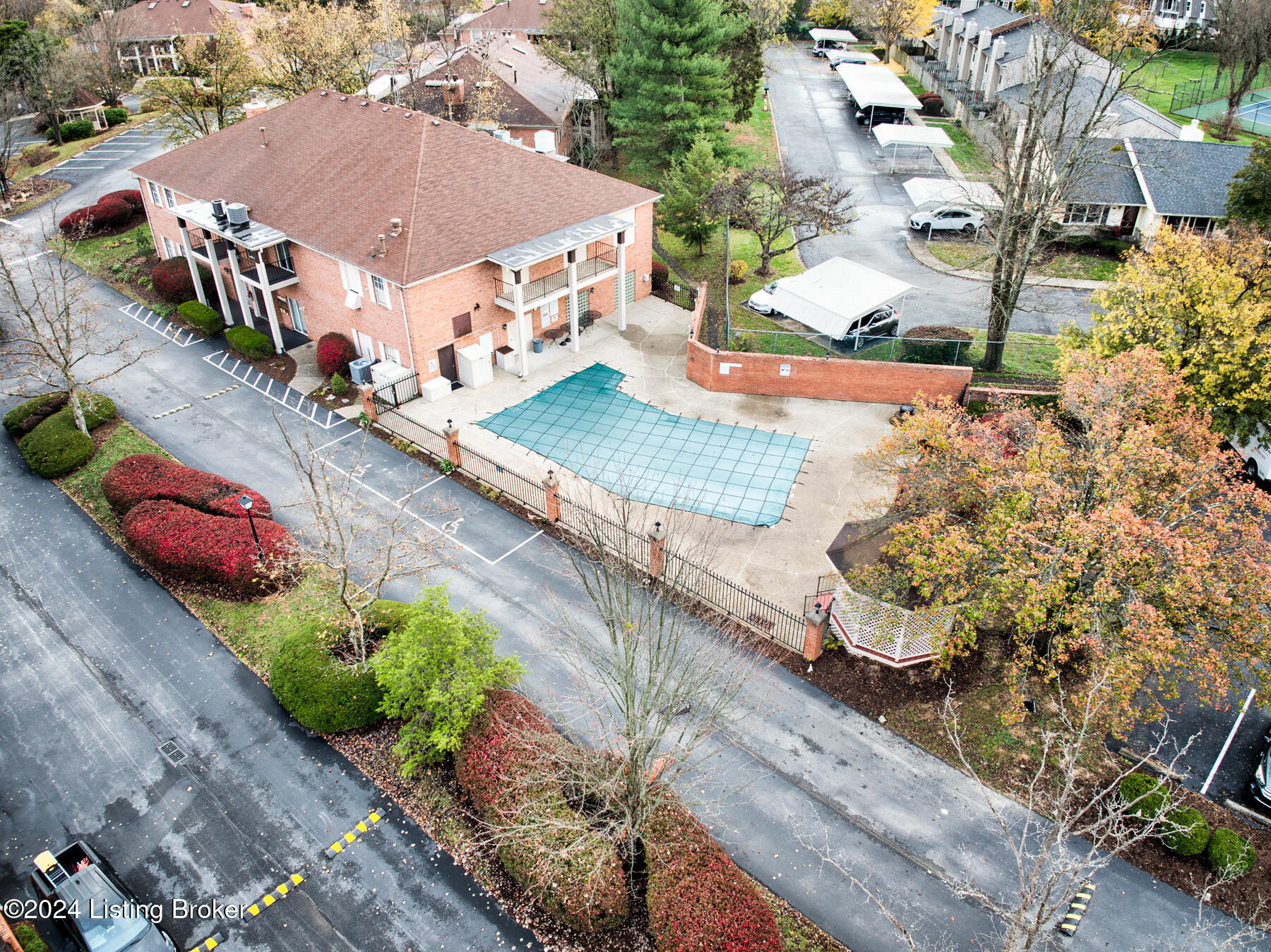 902 Forest Park Rd