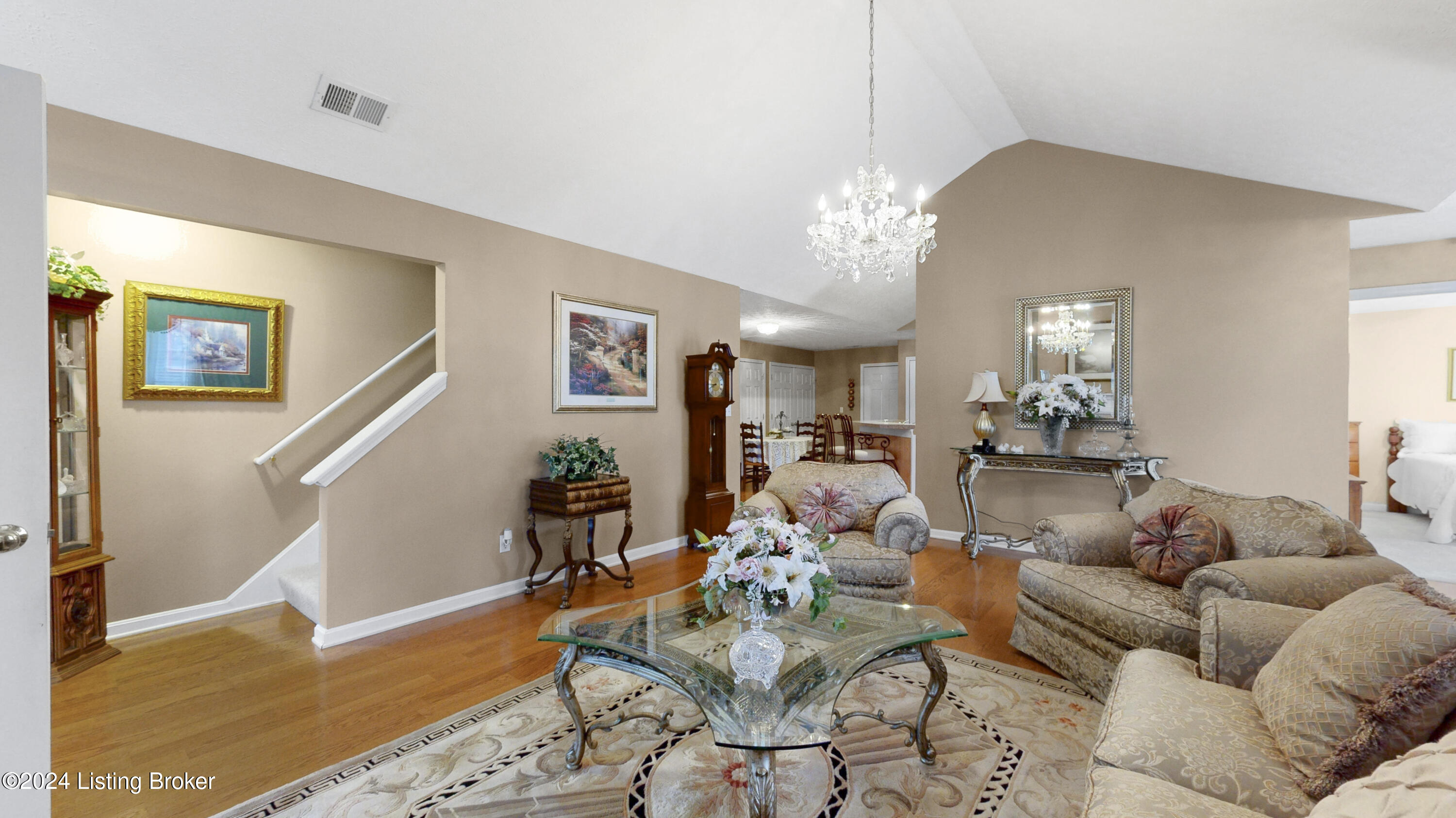 10223 Pine Glen Cir
