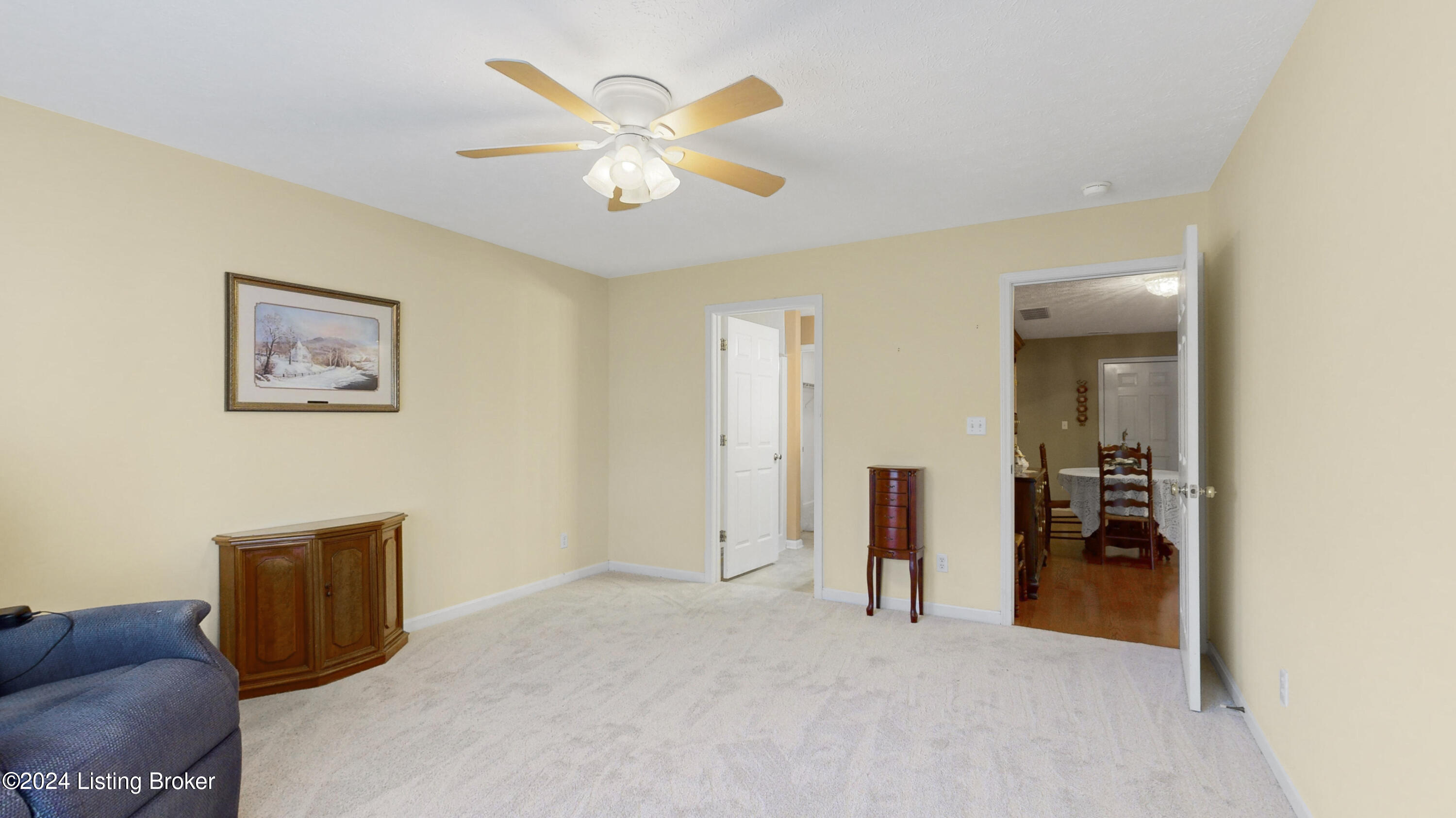 10223 Pine Glen Cir