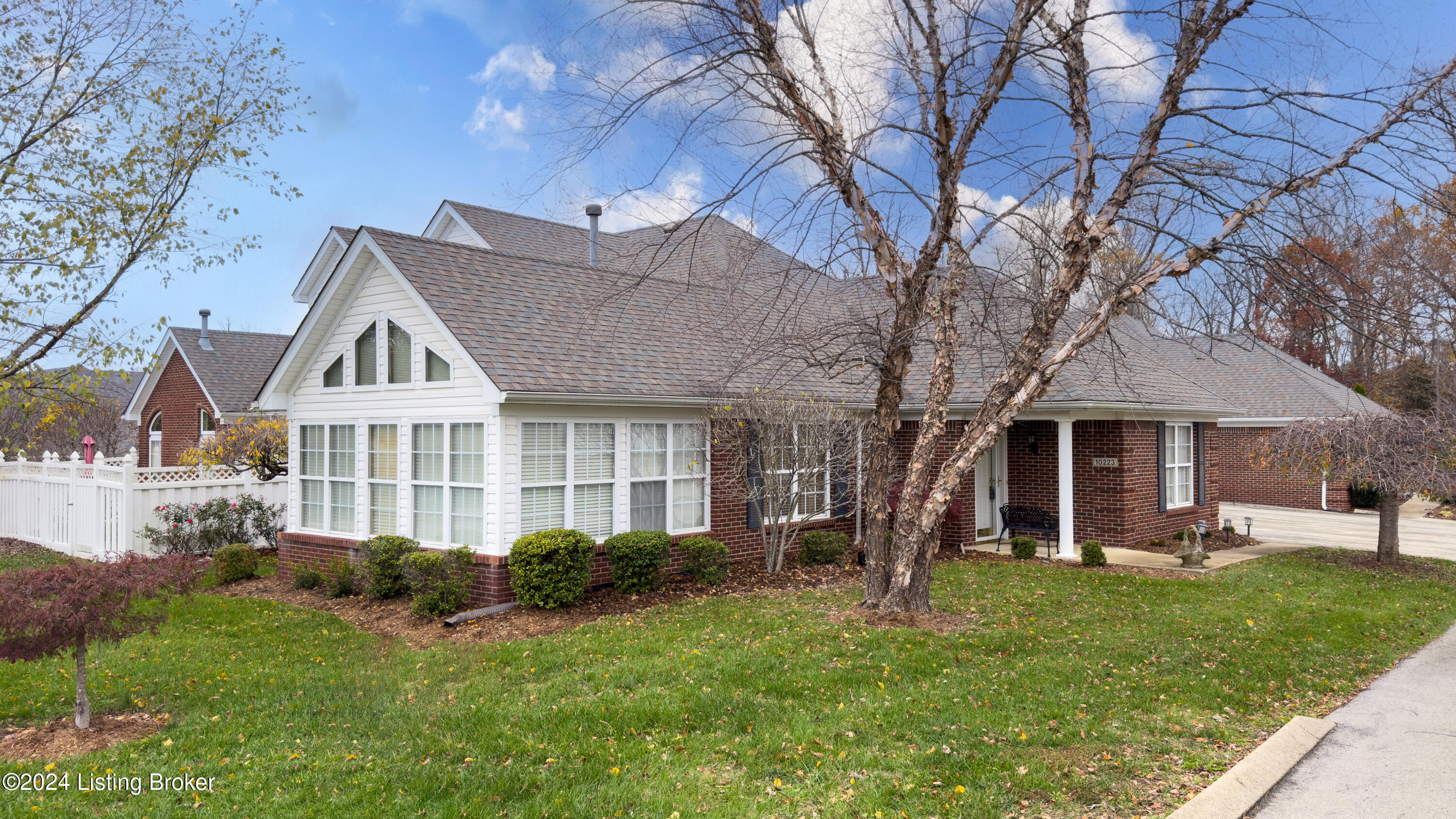 10223 Pine Glen Cir