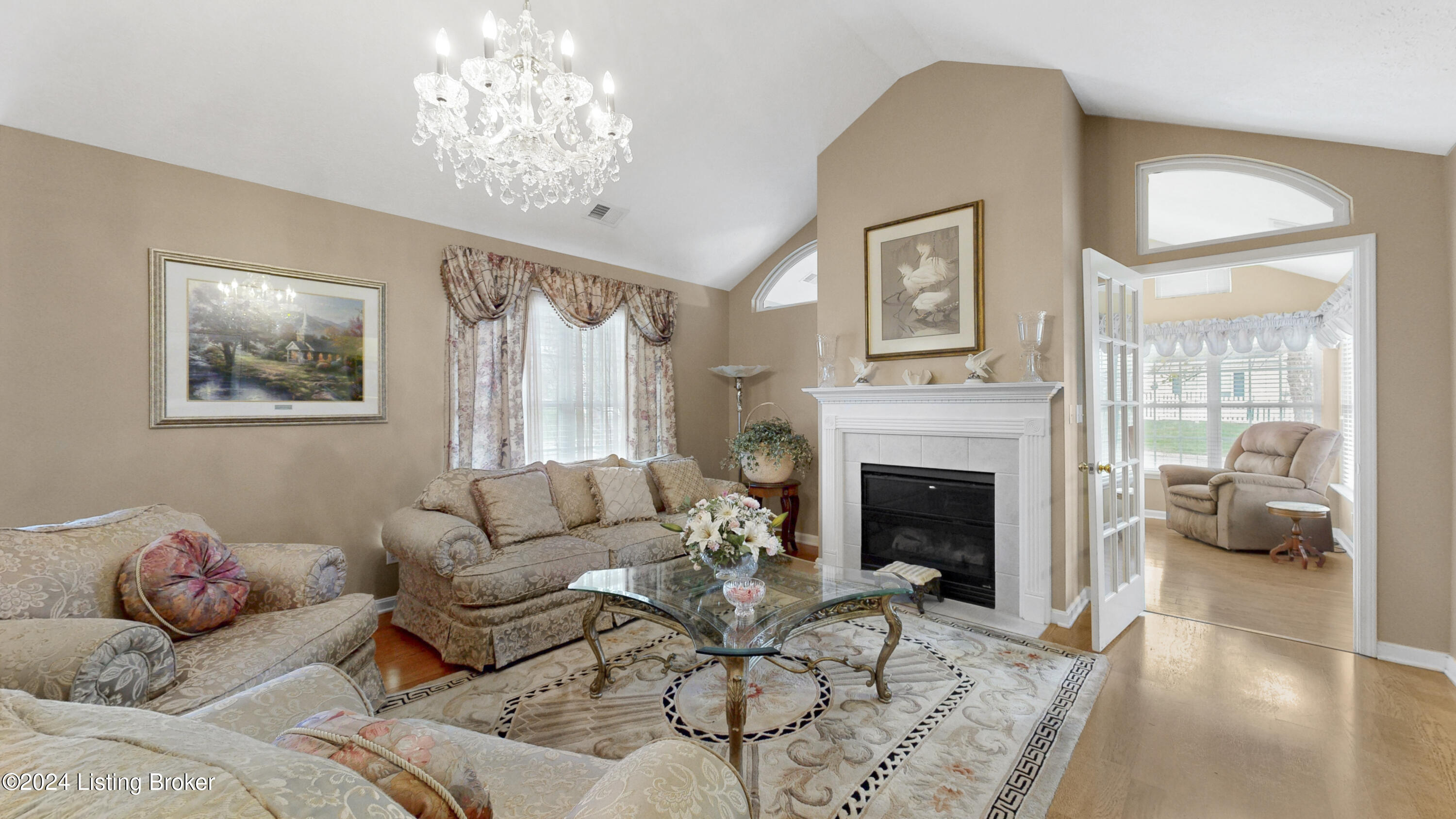 10223 Pine Glen Cir