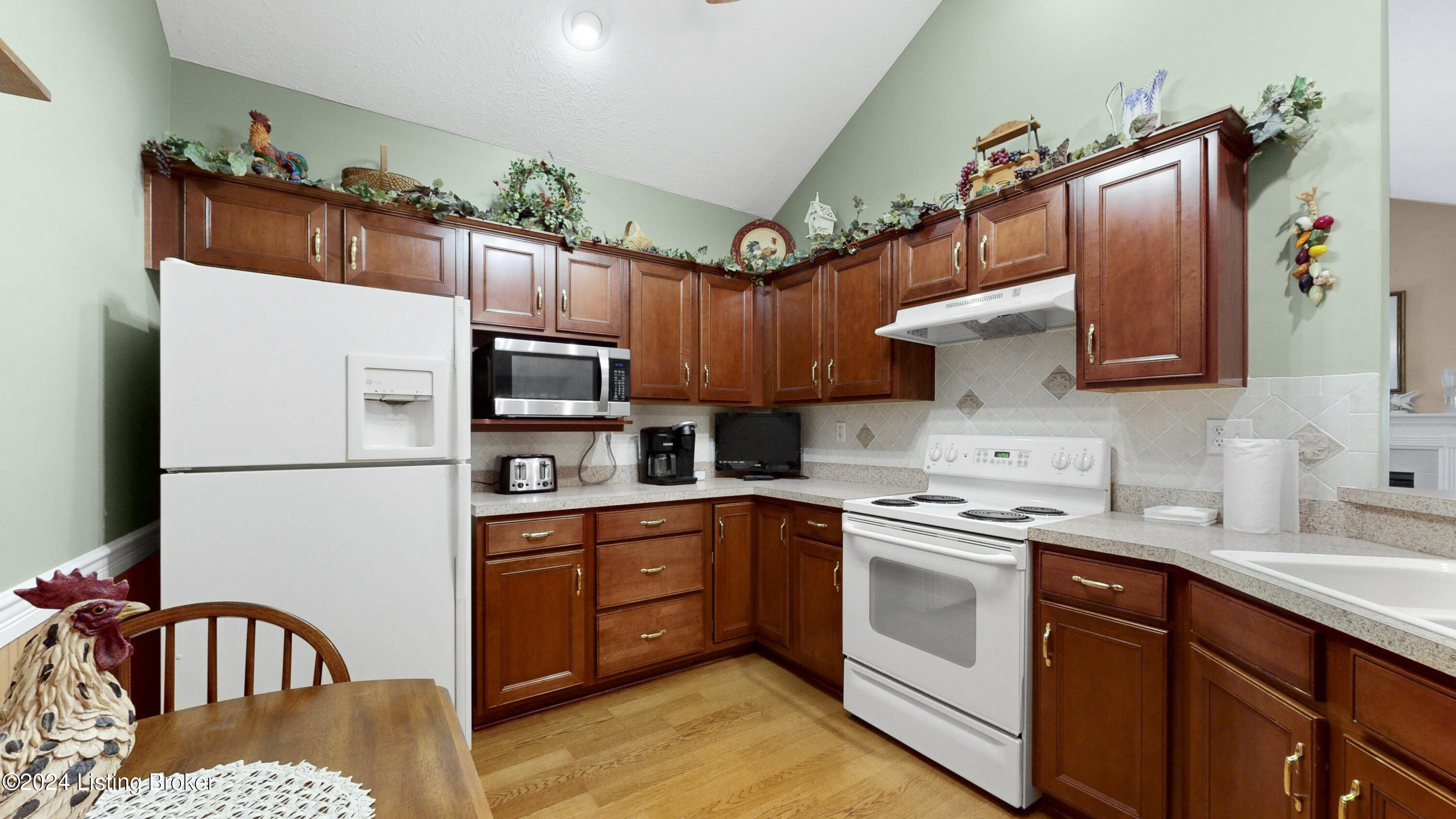 10223 Pine Glen Cir