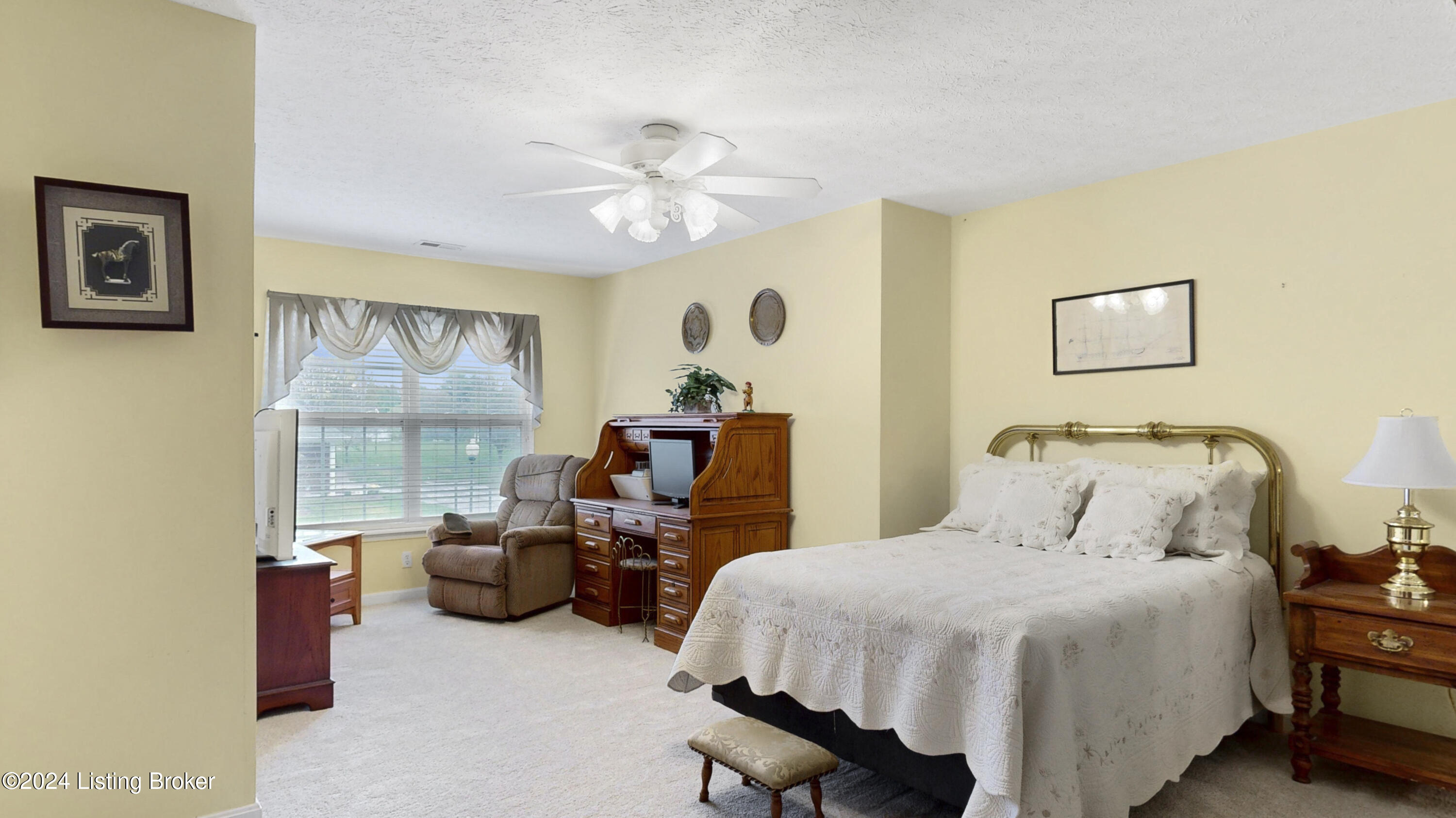 10223 Pine Glen Cir