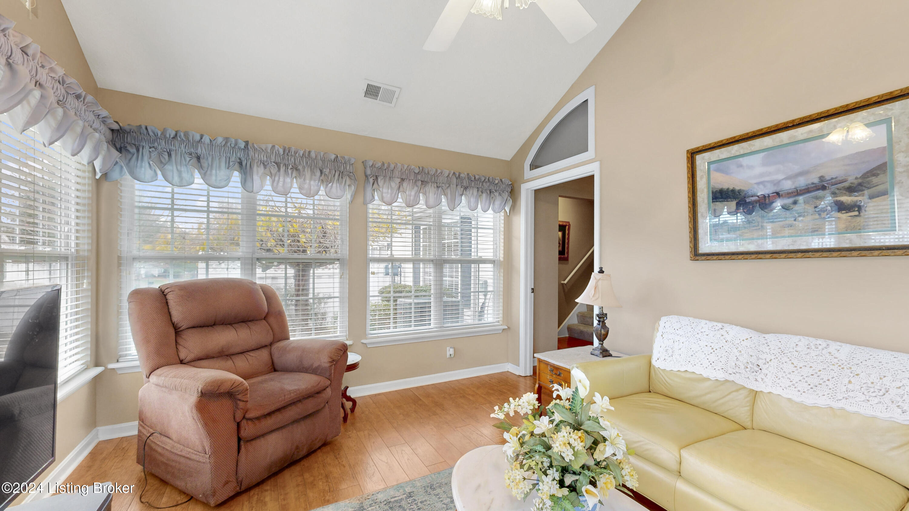 10223 Pine Glen Cir