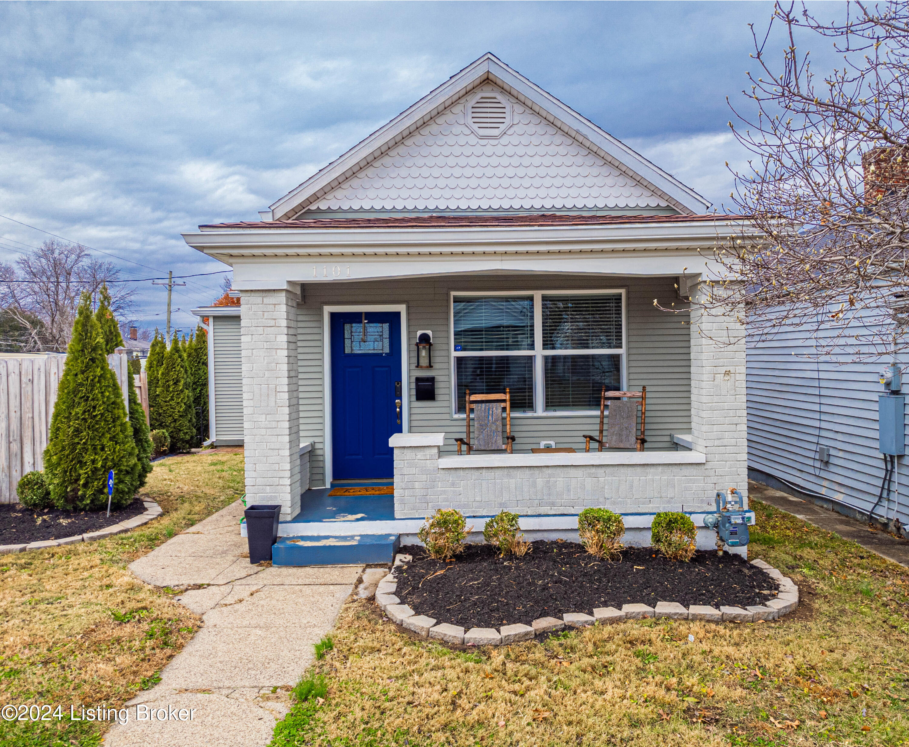 1101 Charles St