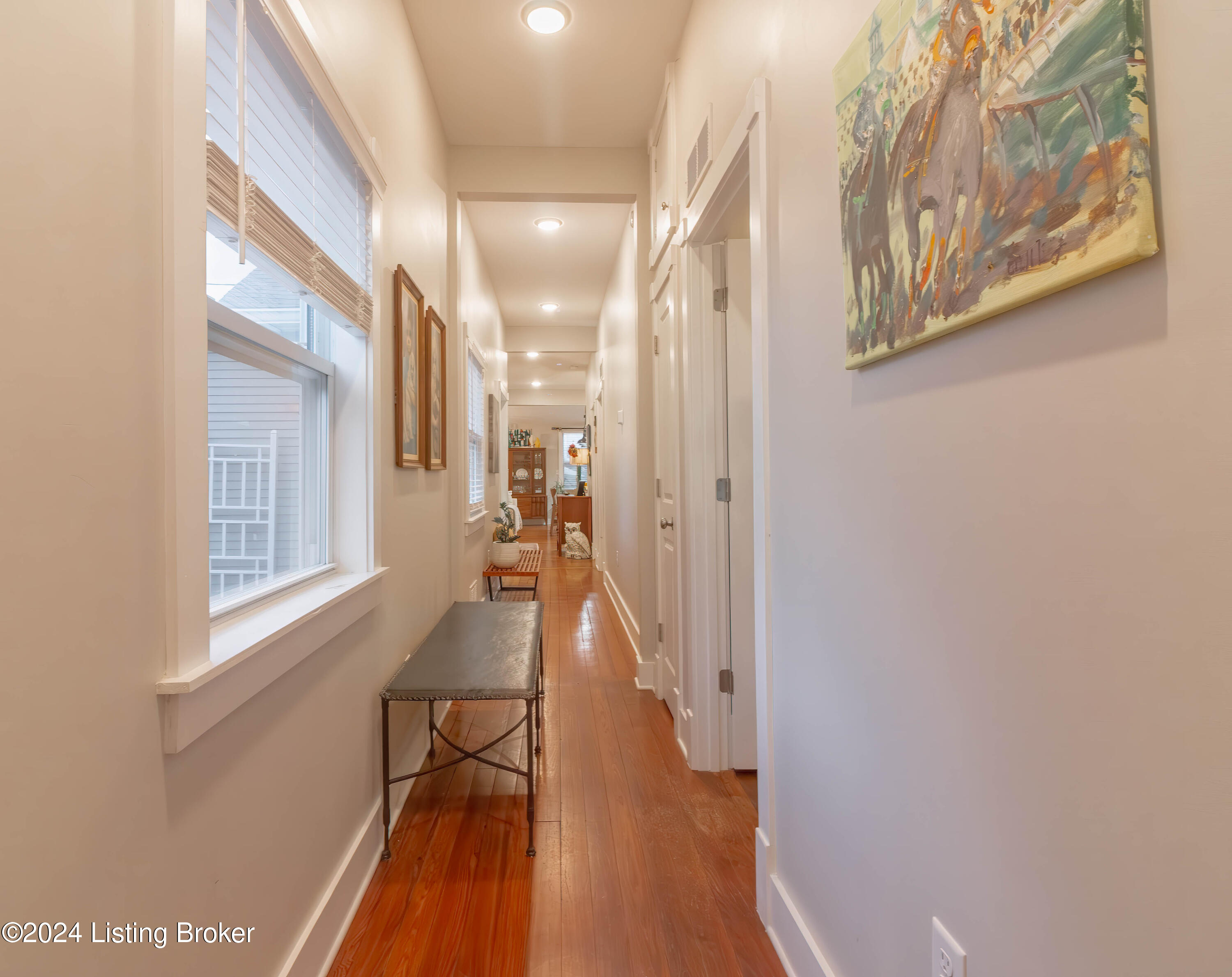 1101 Charles St