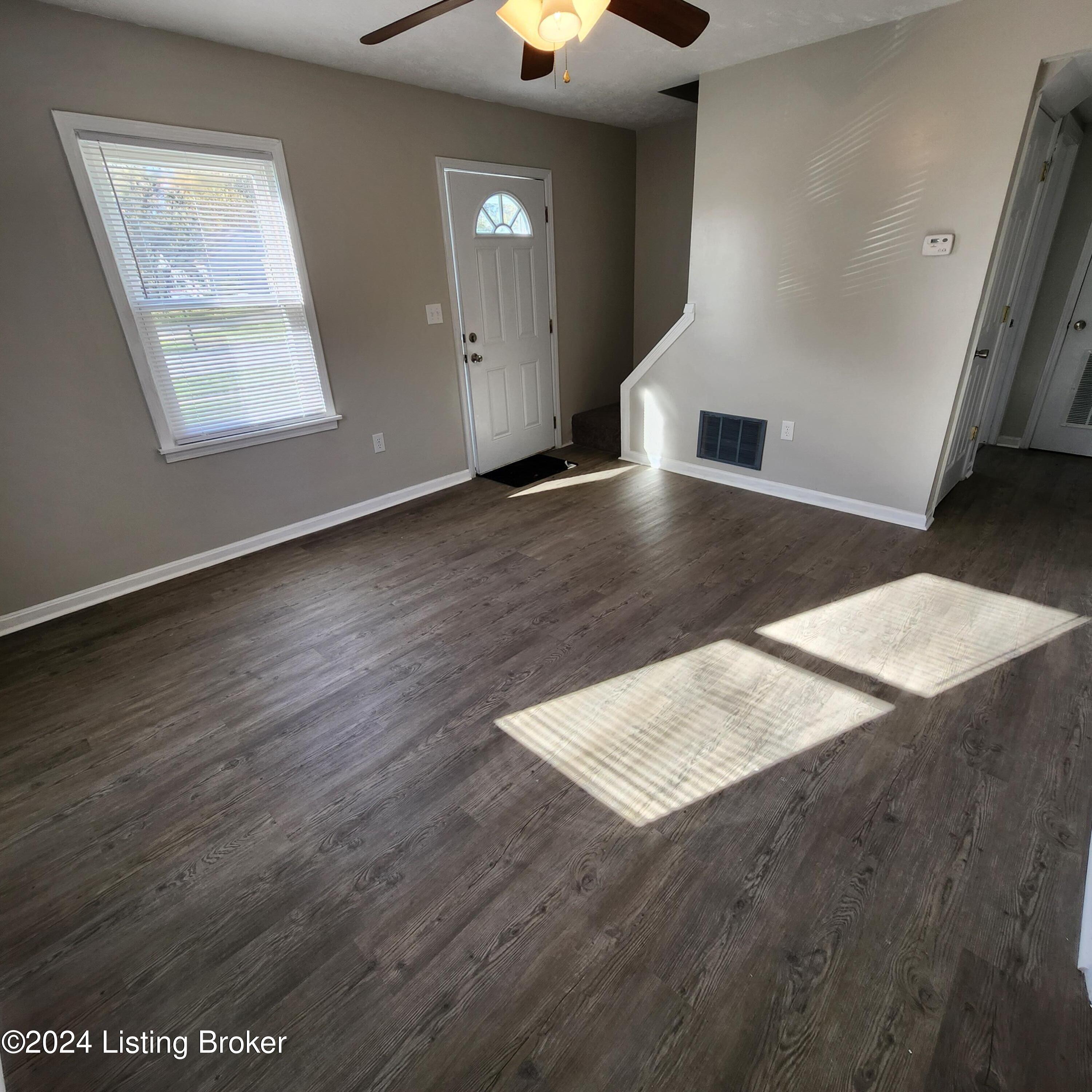 1542 Loney Ln