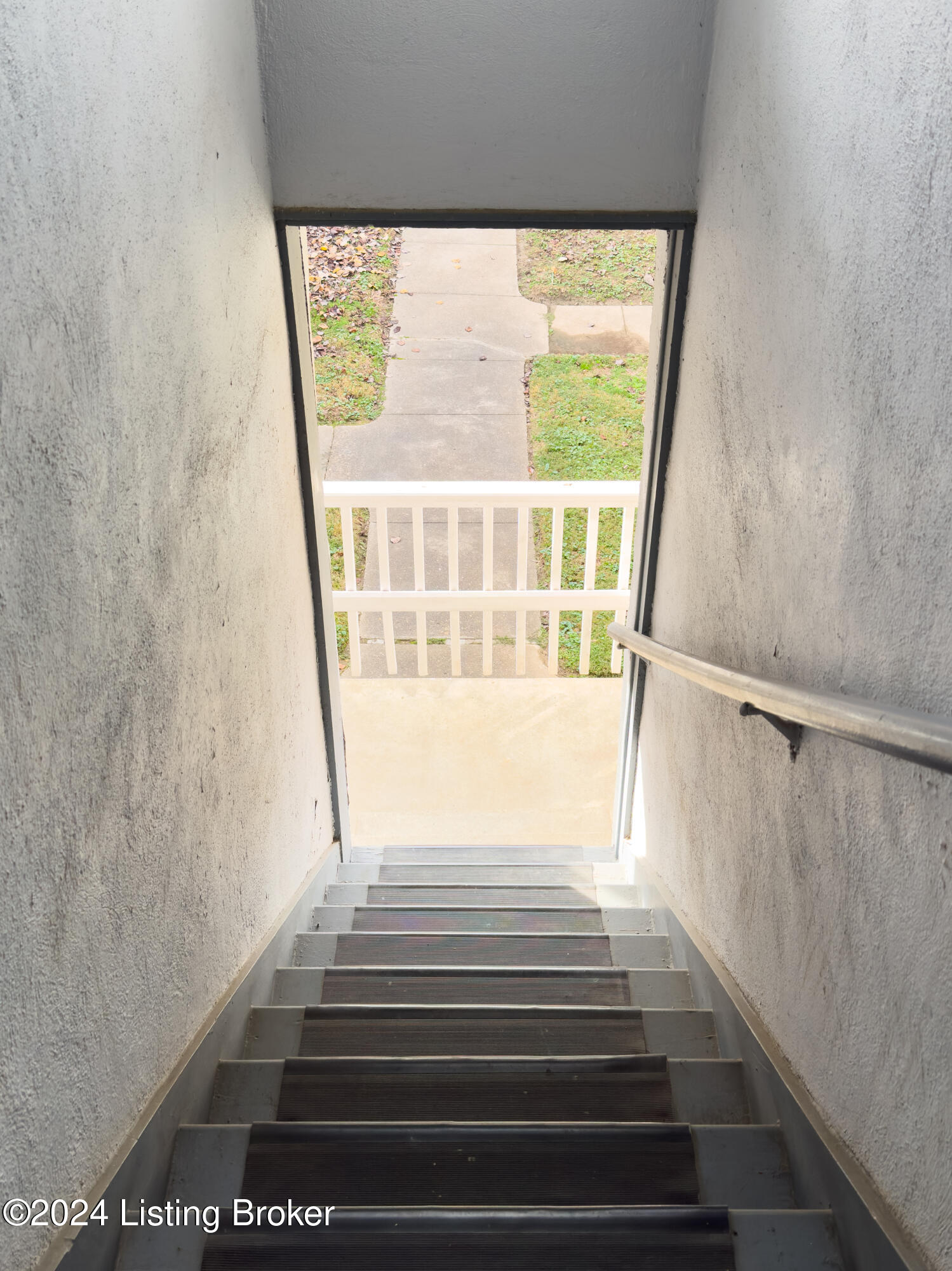 114 Crescent Ave Apt. B