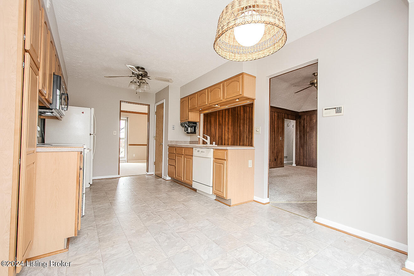 3125 Spring Breeze Ct