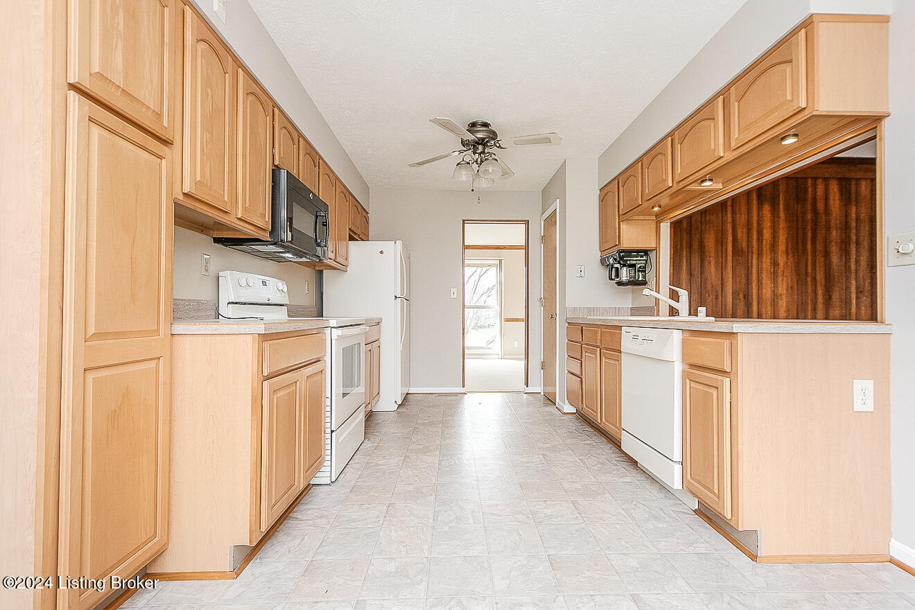 3125 Spring Breeze Ct