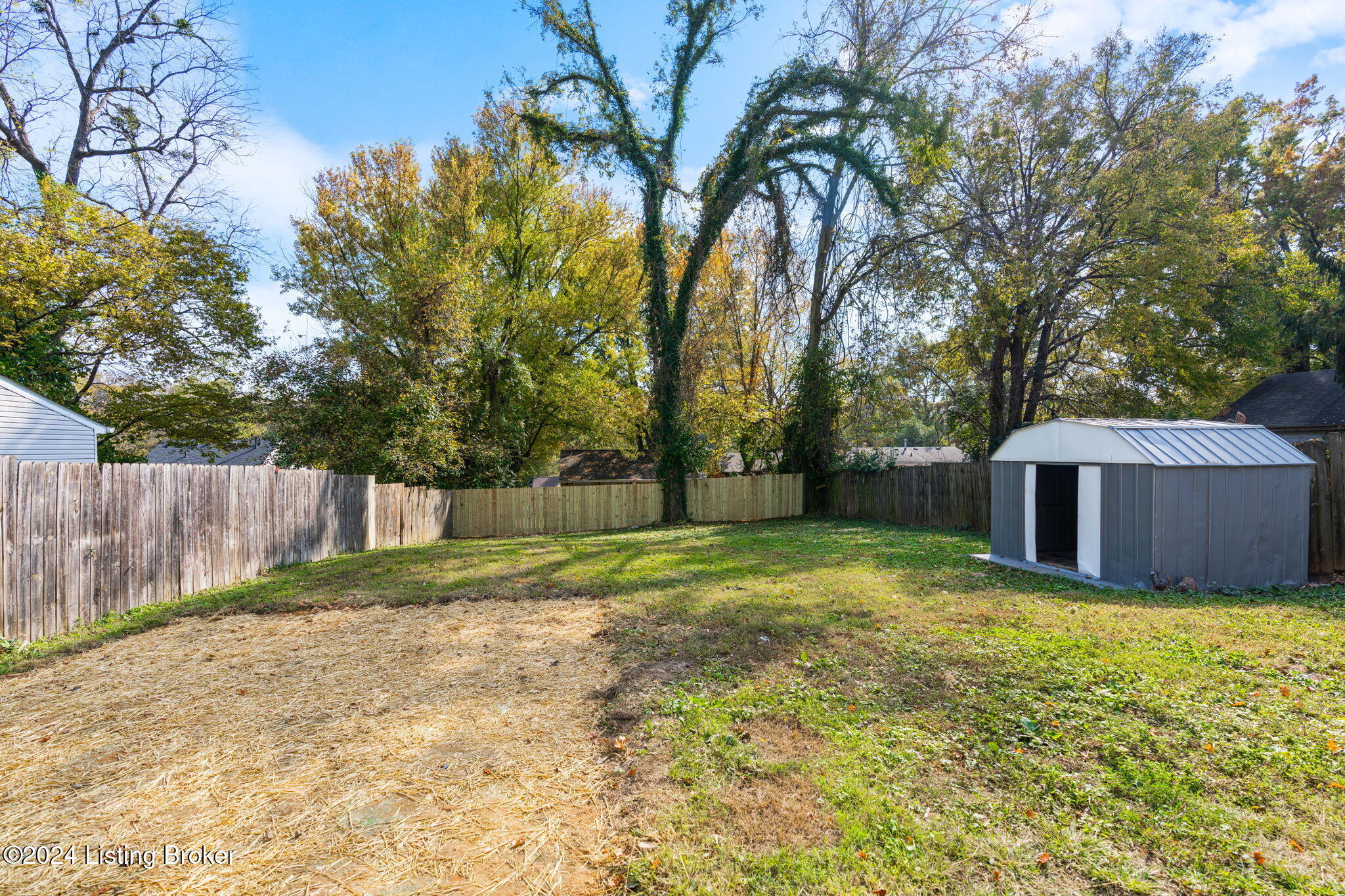 3036 University Rd