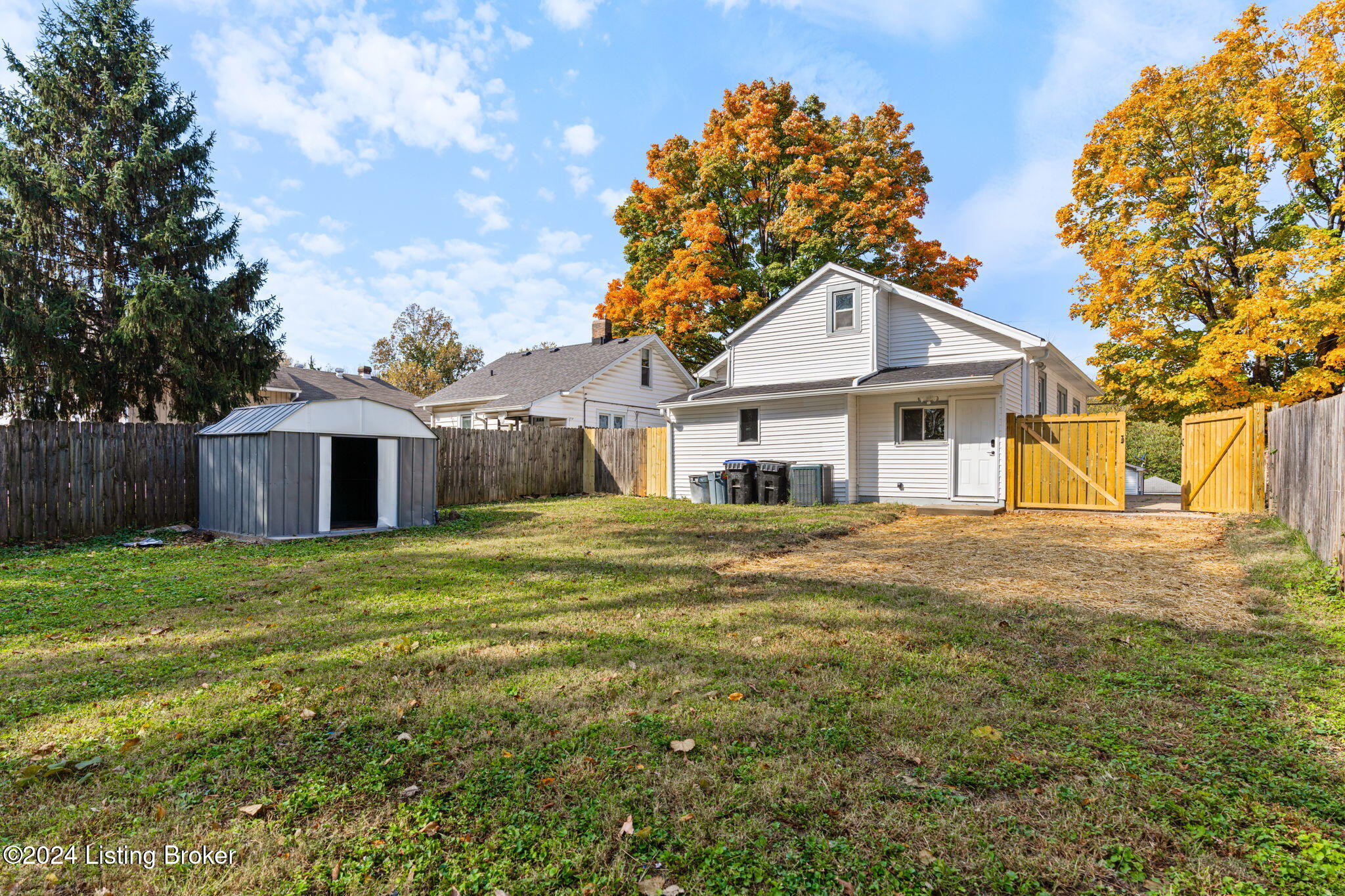 3036 University Rd
