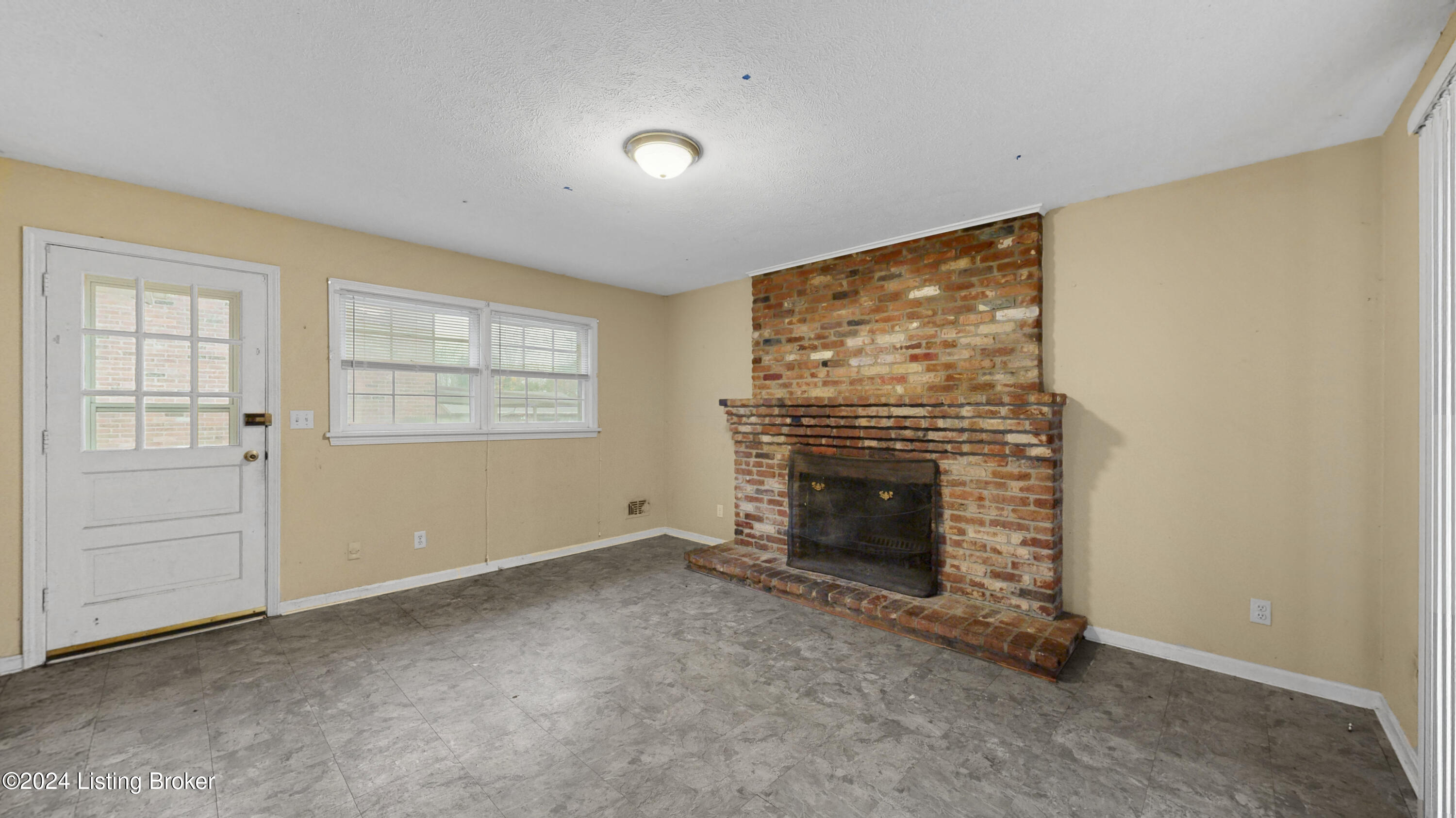 5412 Dannyboy Ln
