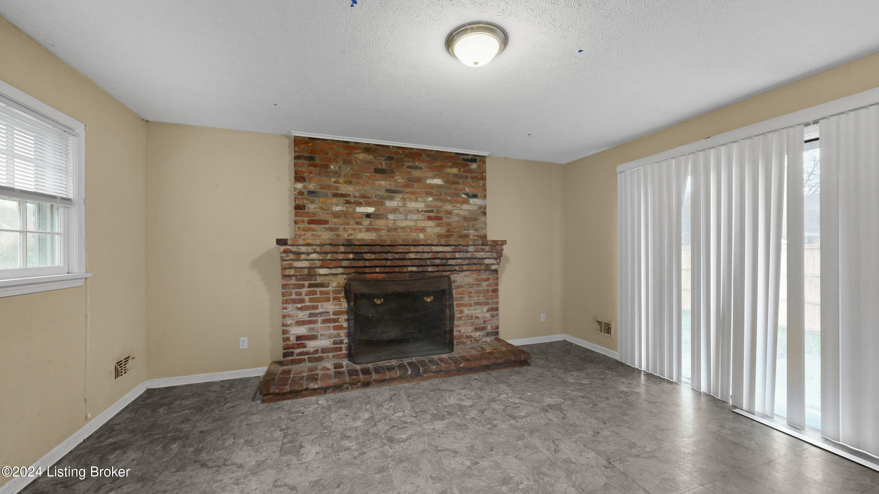 5412 Dannyboy Ln