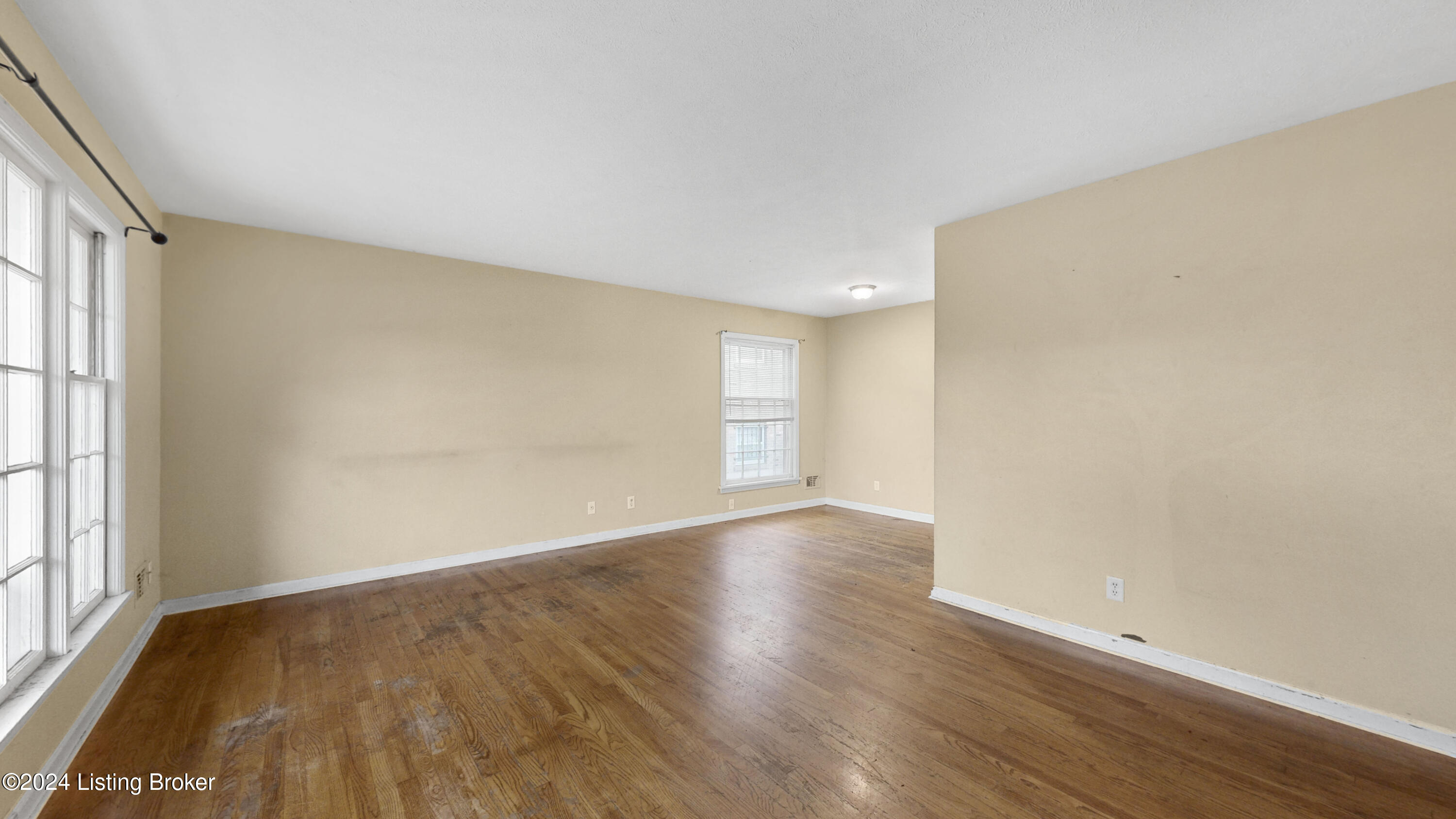 5412 Dannyboy Ln