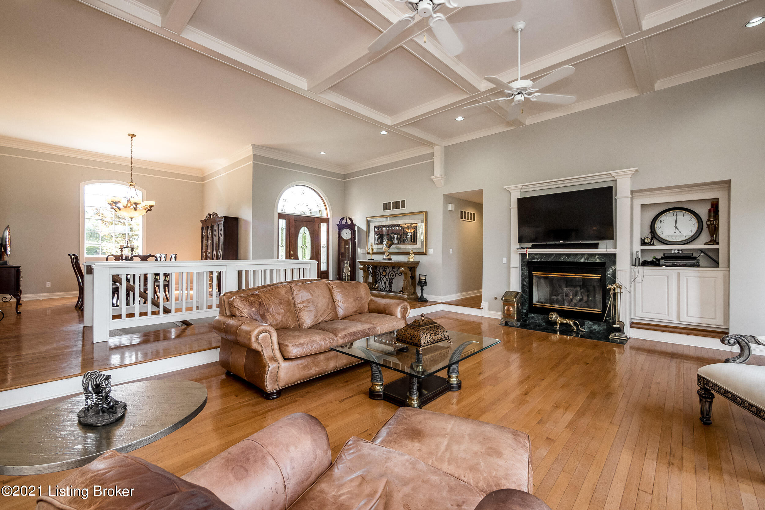 8101 Chapel Dr