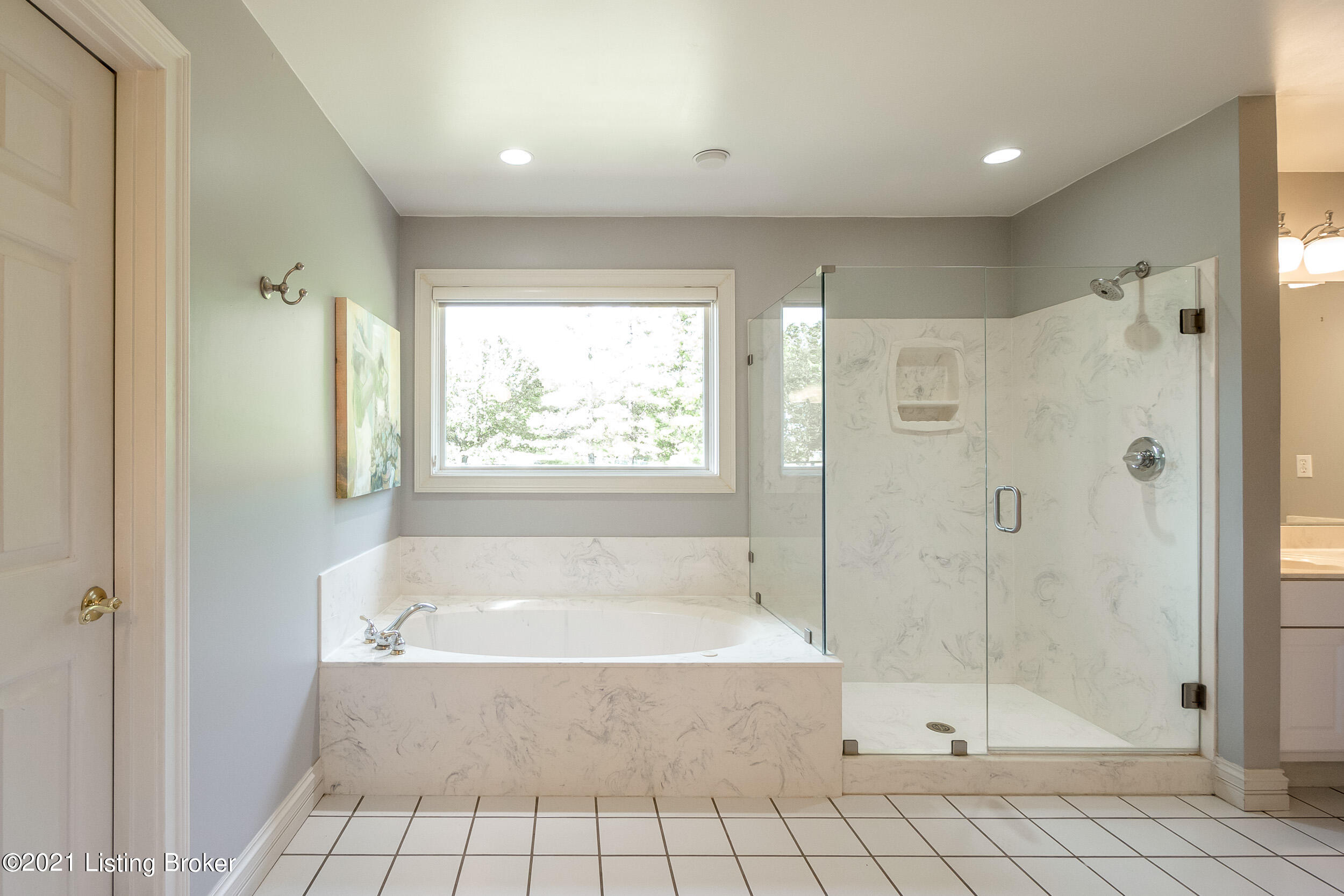 8101 Chapel Dr
