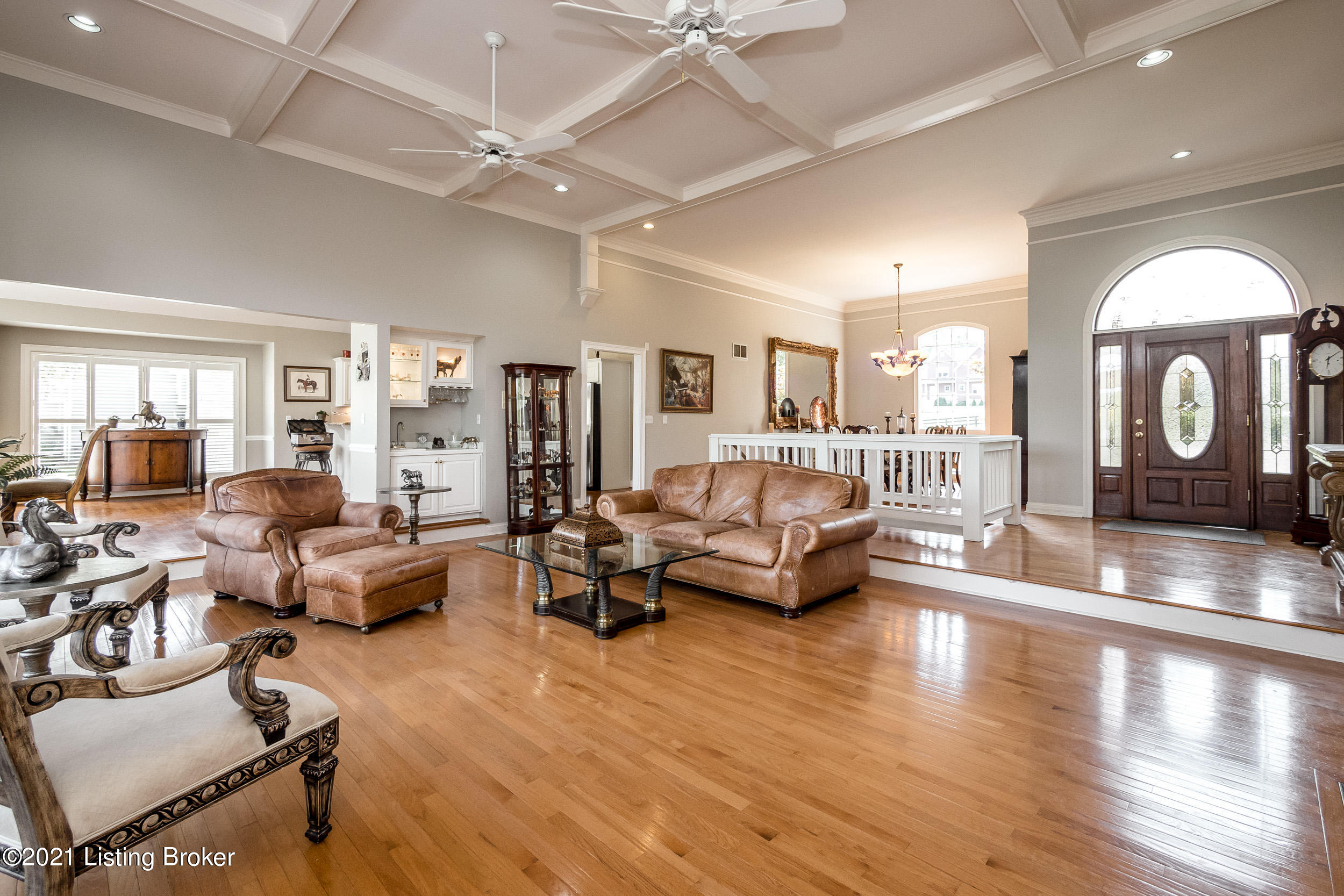 8101 Chapel Dr