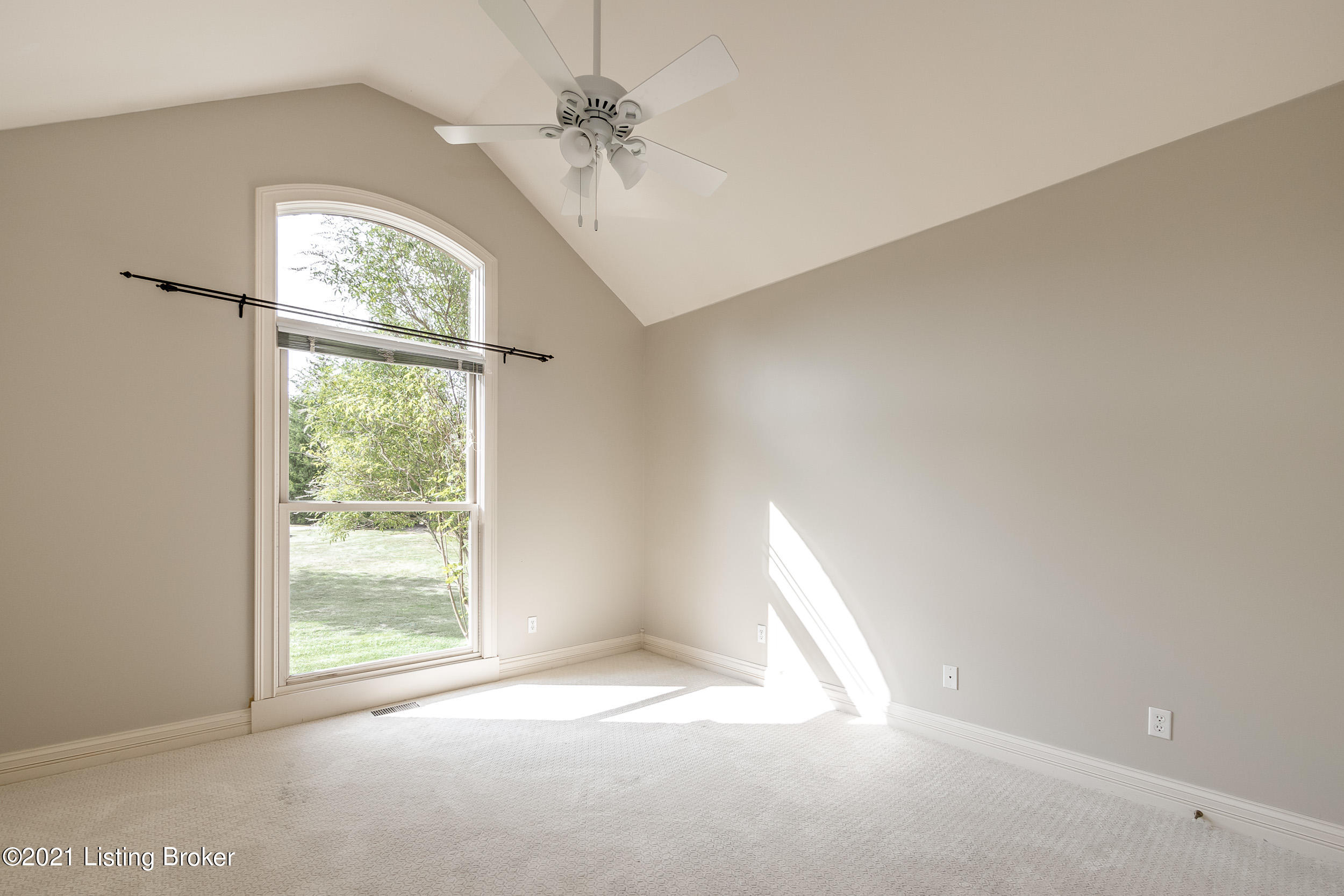 8101 Chapel Dr