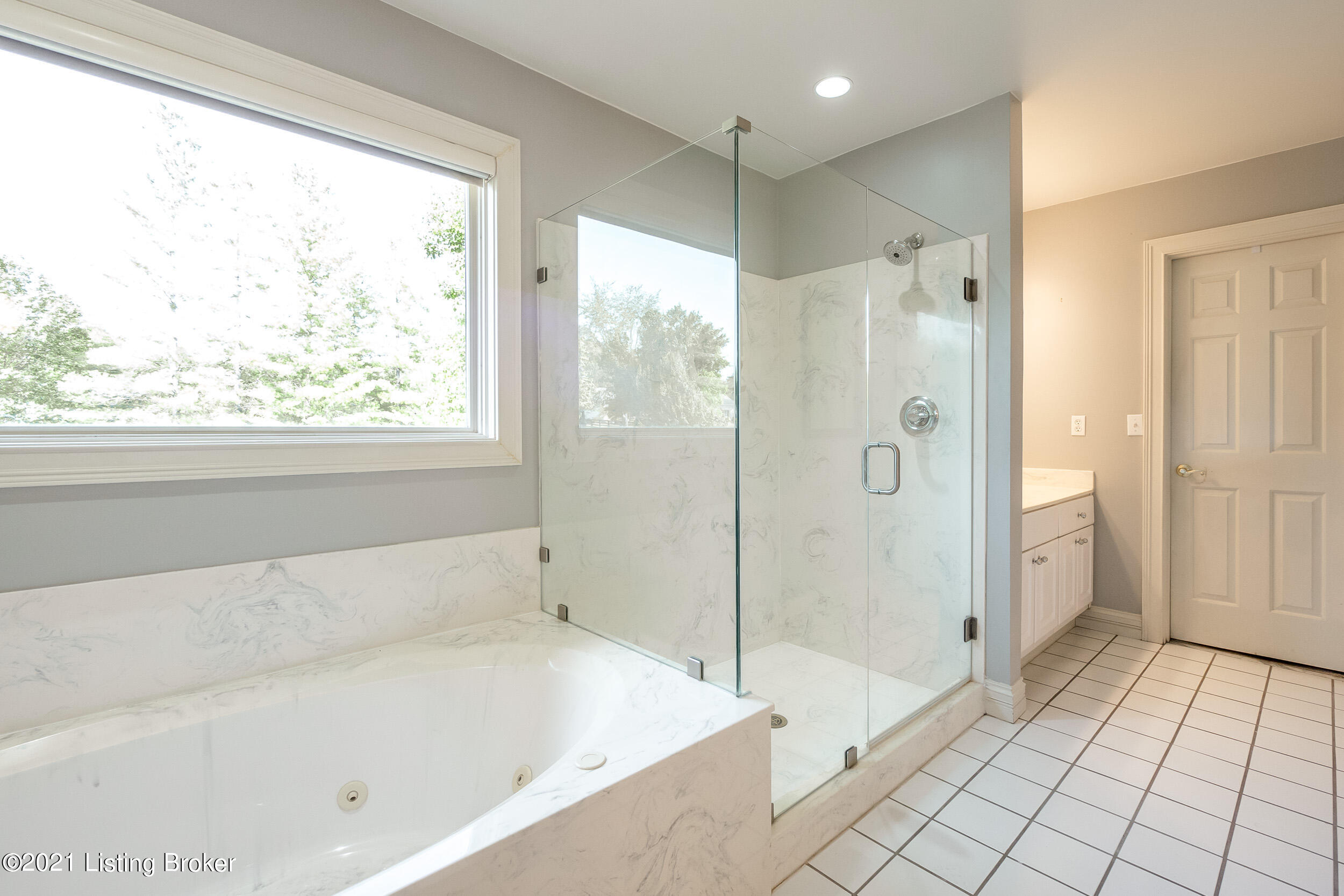 8101 Chapel Dr