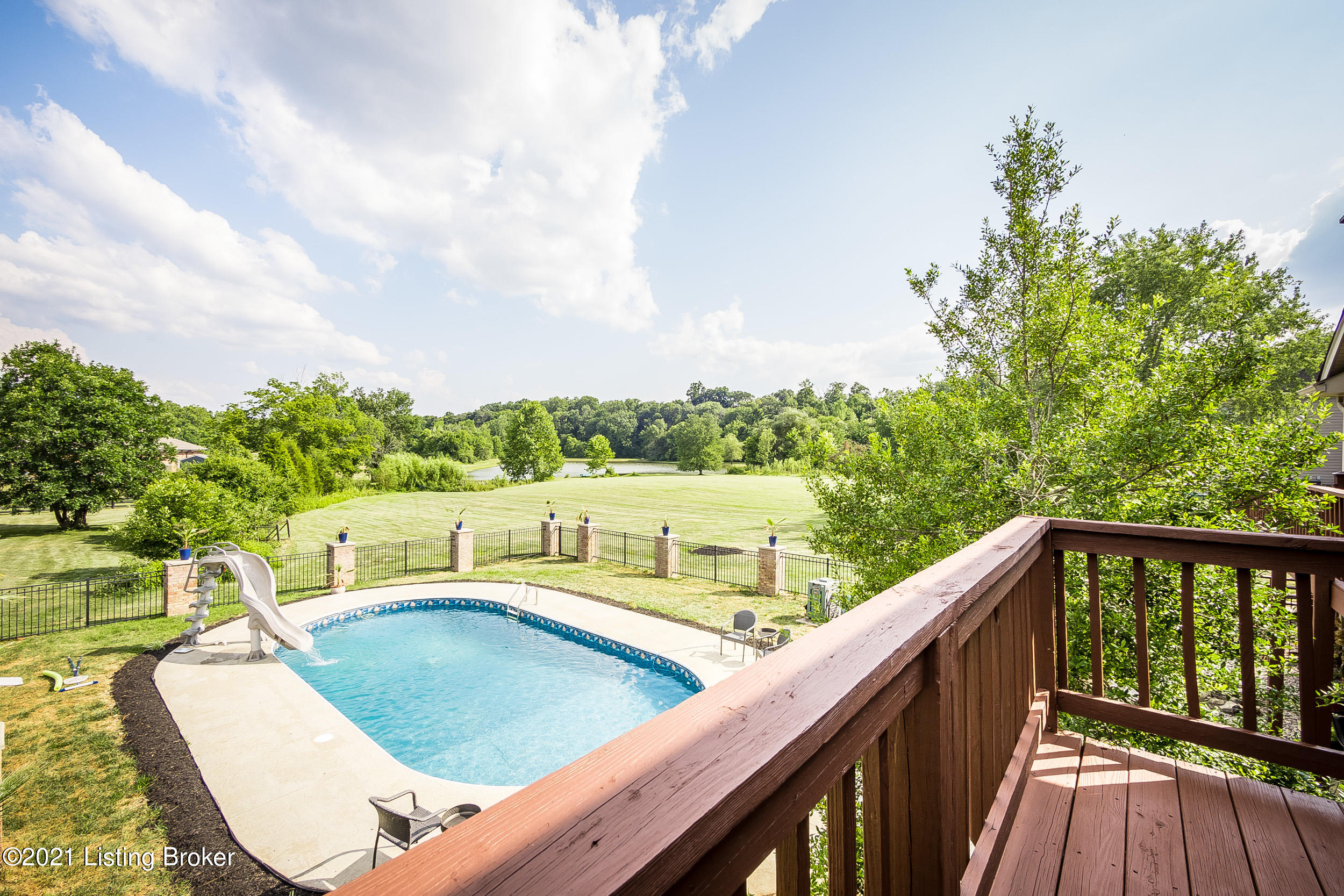 8101 Chapel Dr