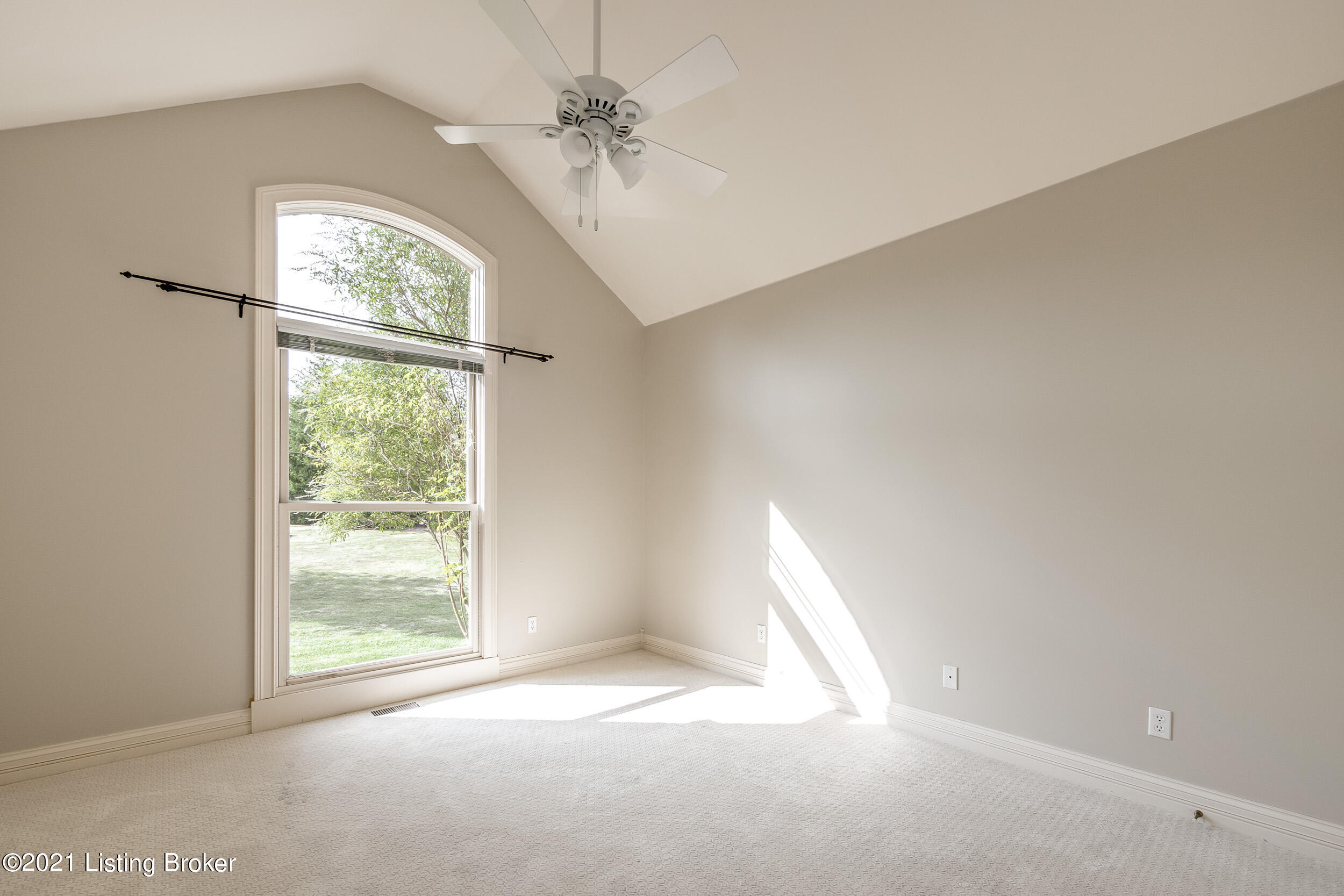 8101 Chapel Dr