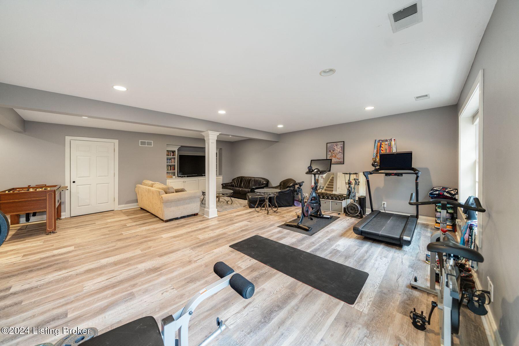 3800 Woodmont Park Ln