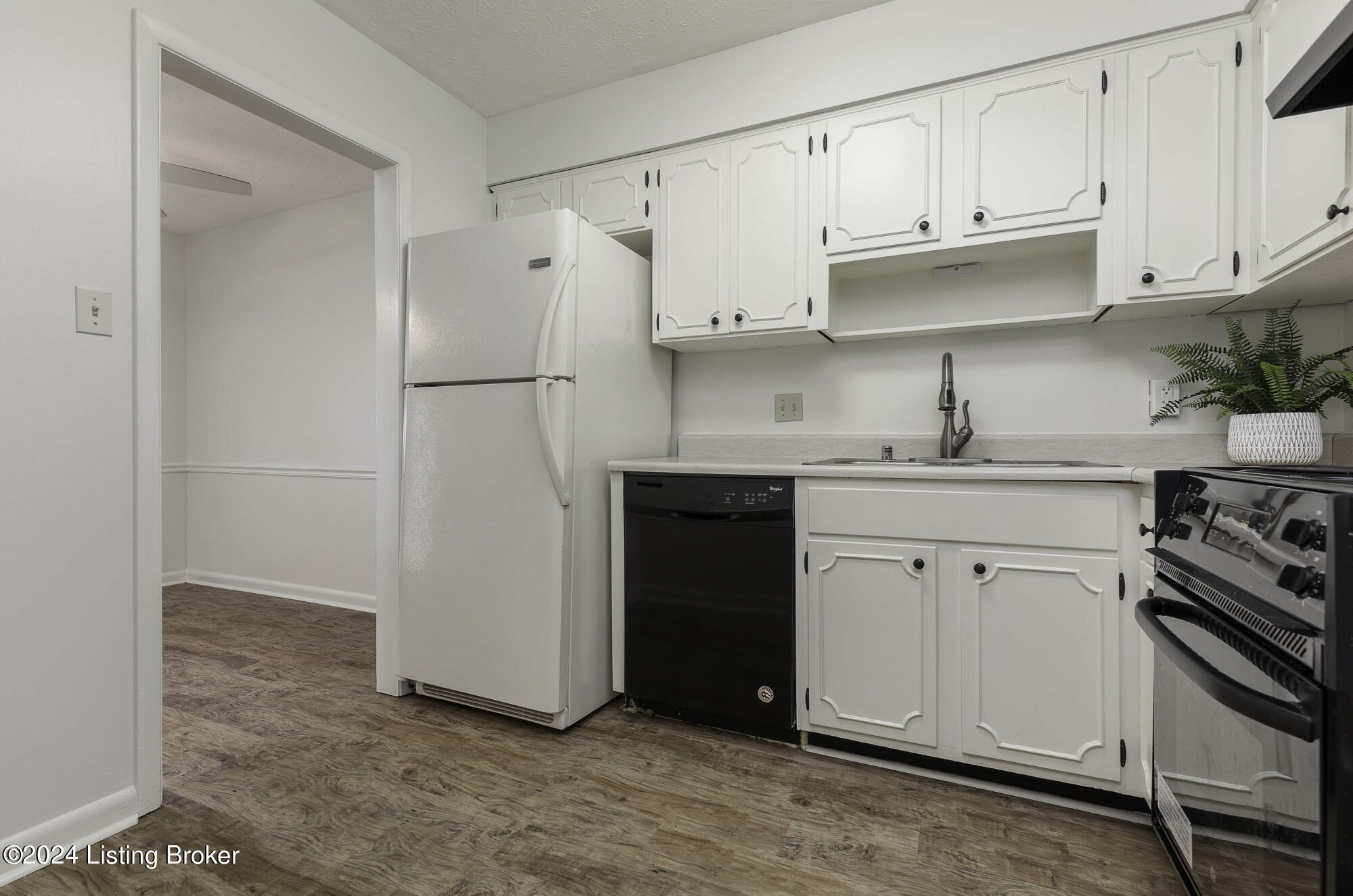 1815 Gardiner Ln, APT H72