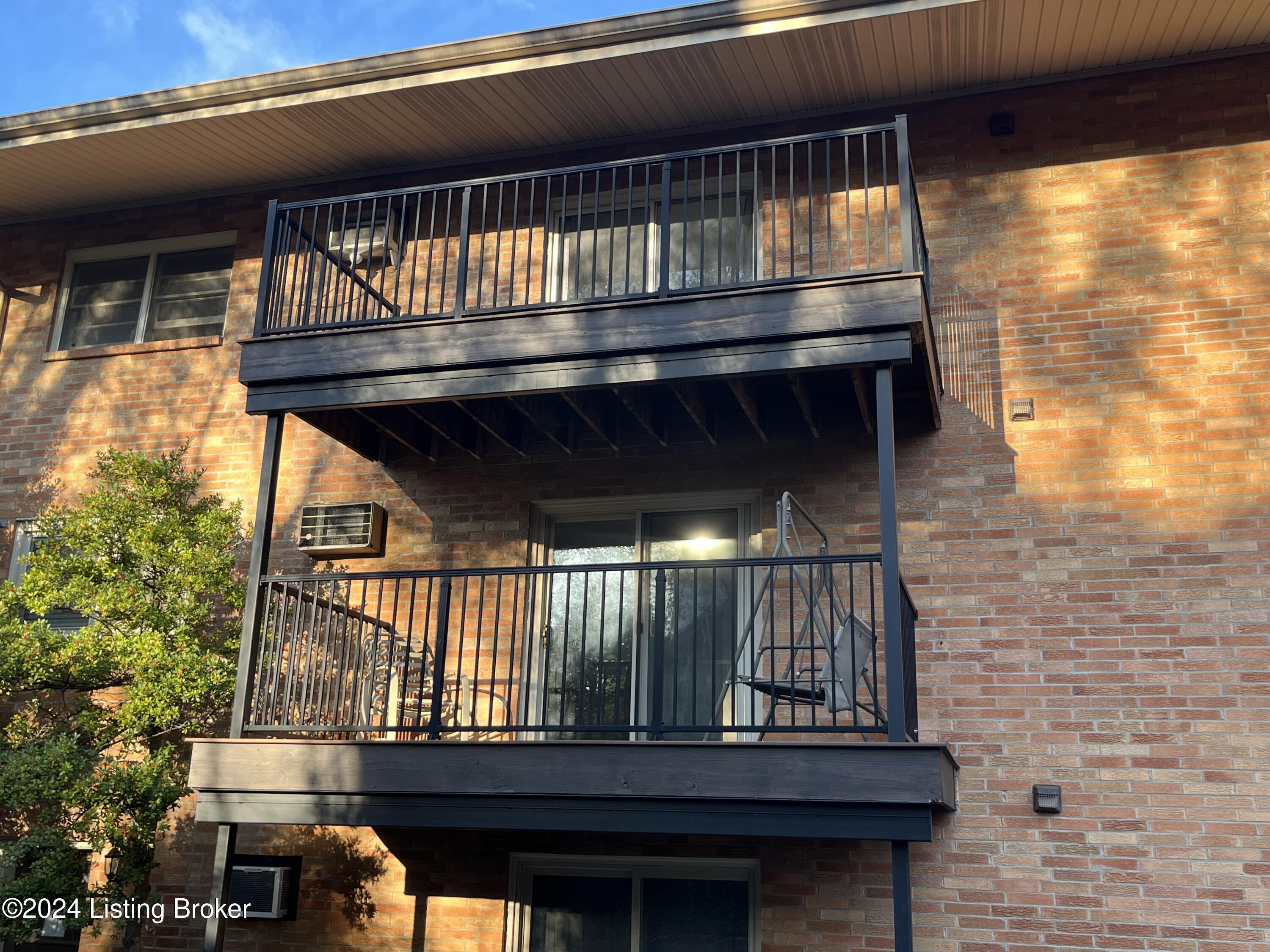 1708 O Daniel Ave, 31