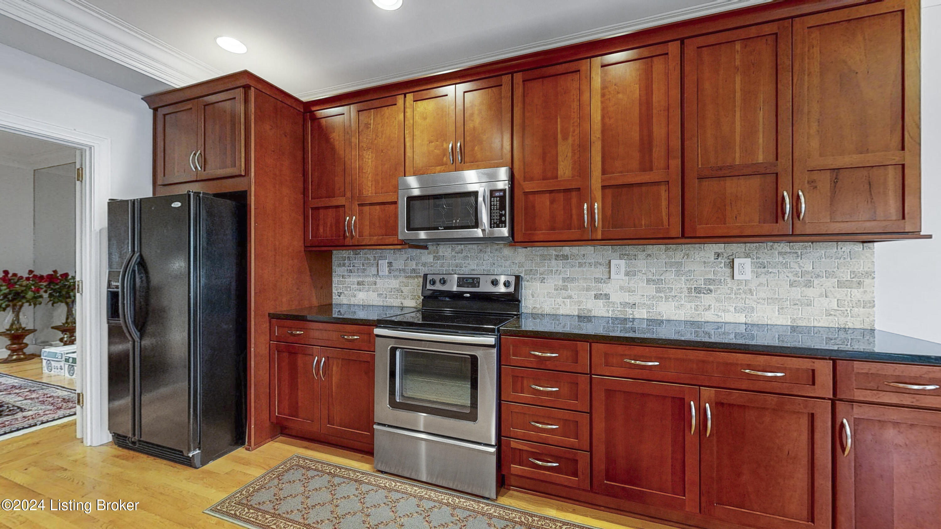 5504 Tecumseh Cir