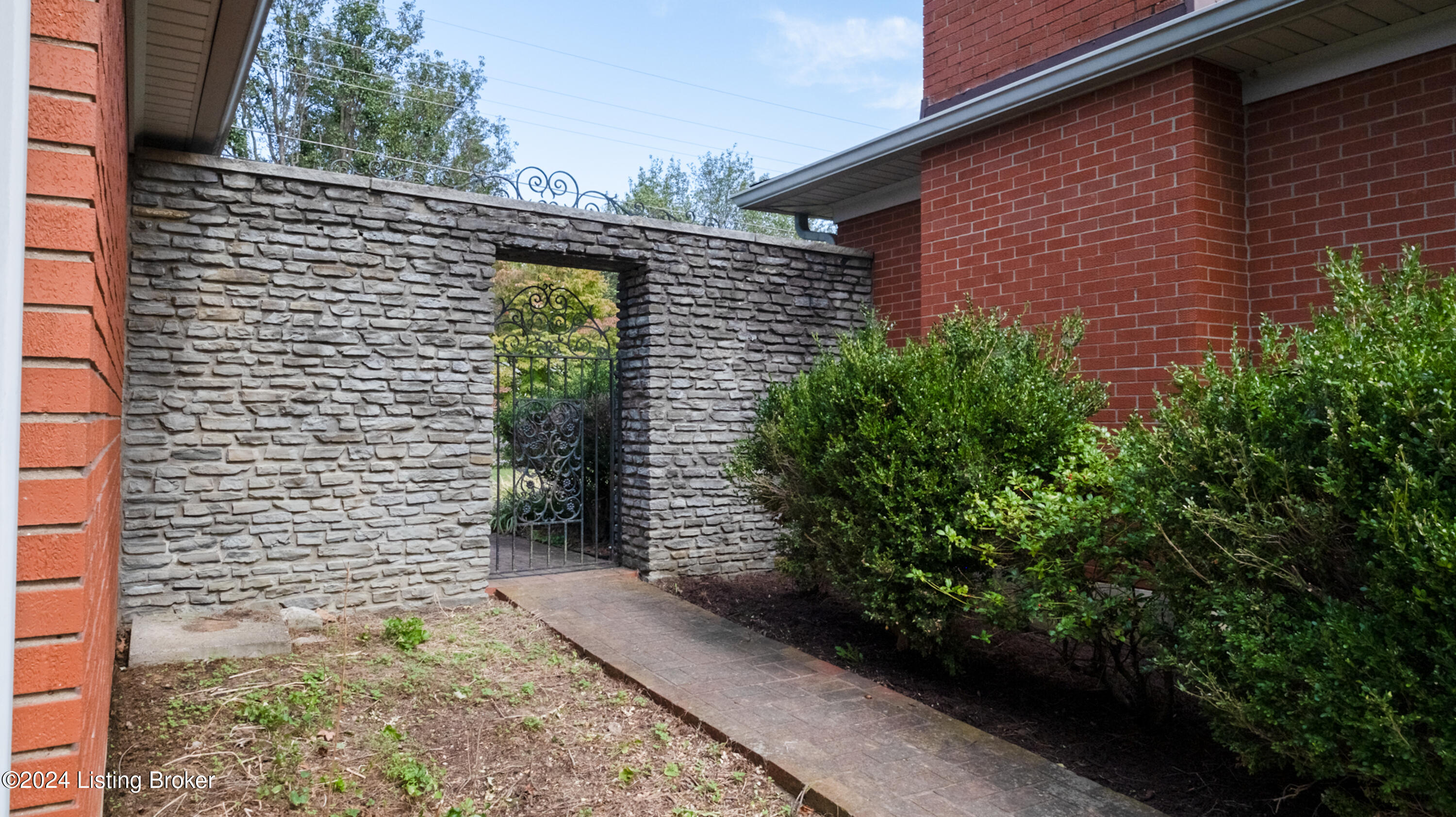 4104 Martha Ave
