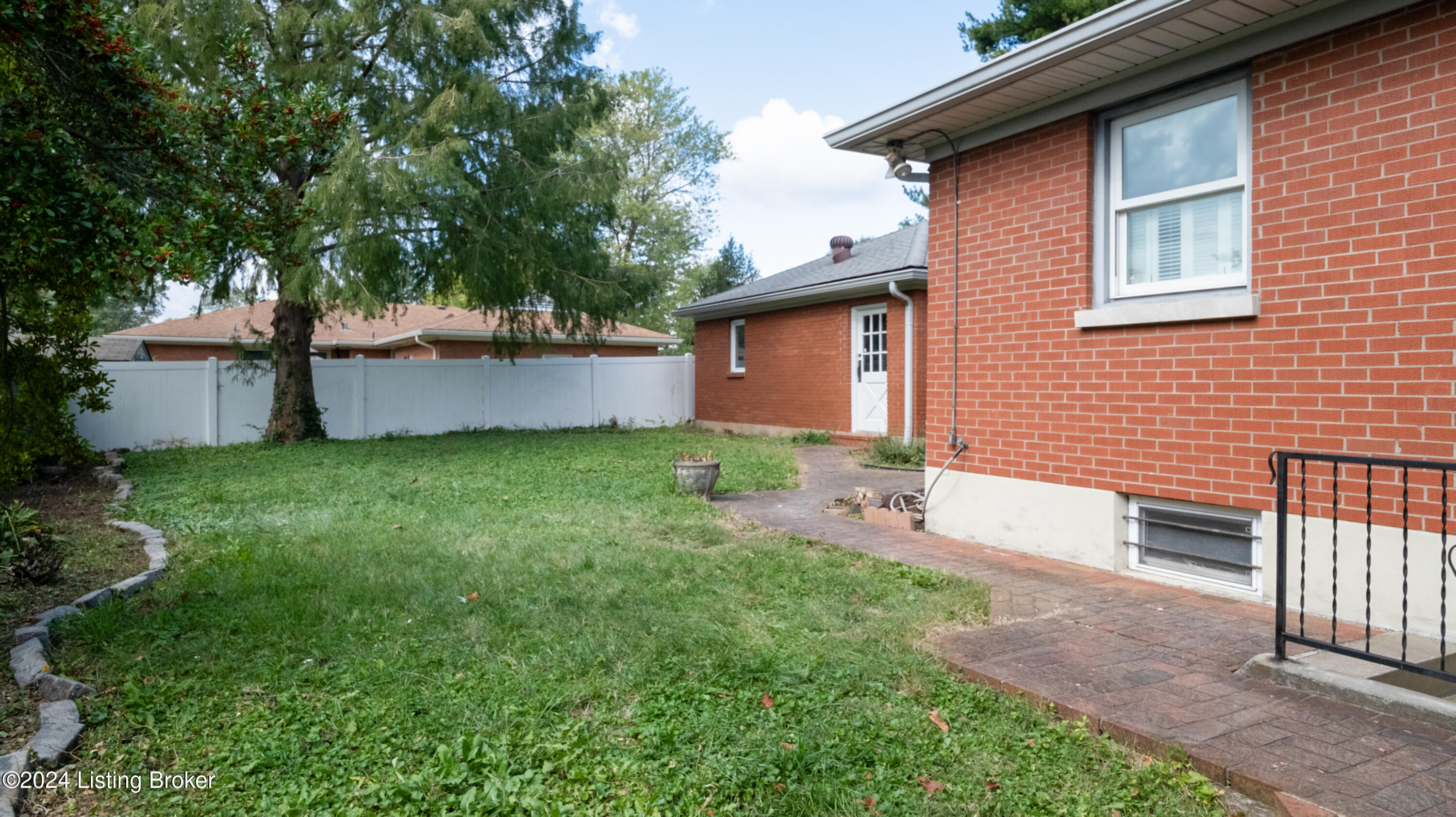 4104 Martha Ave