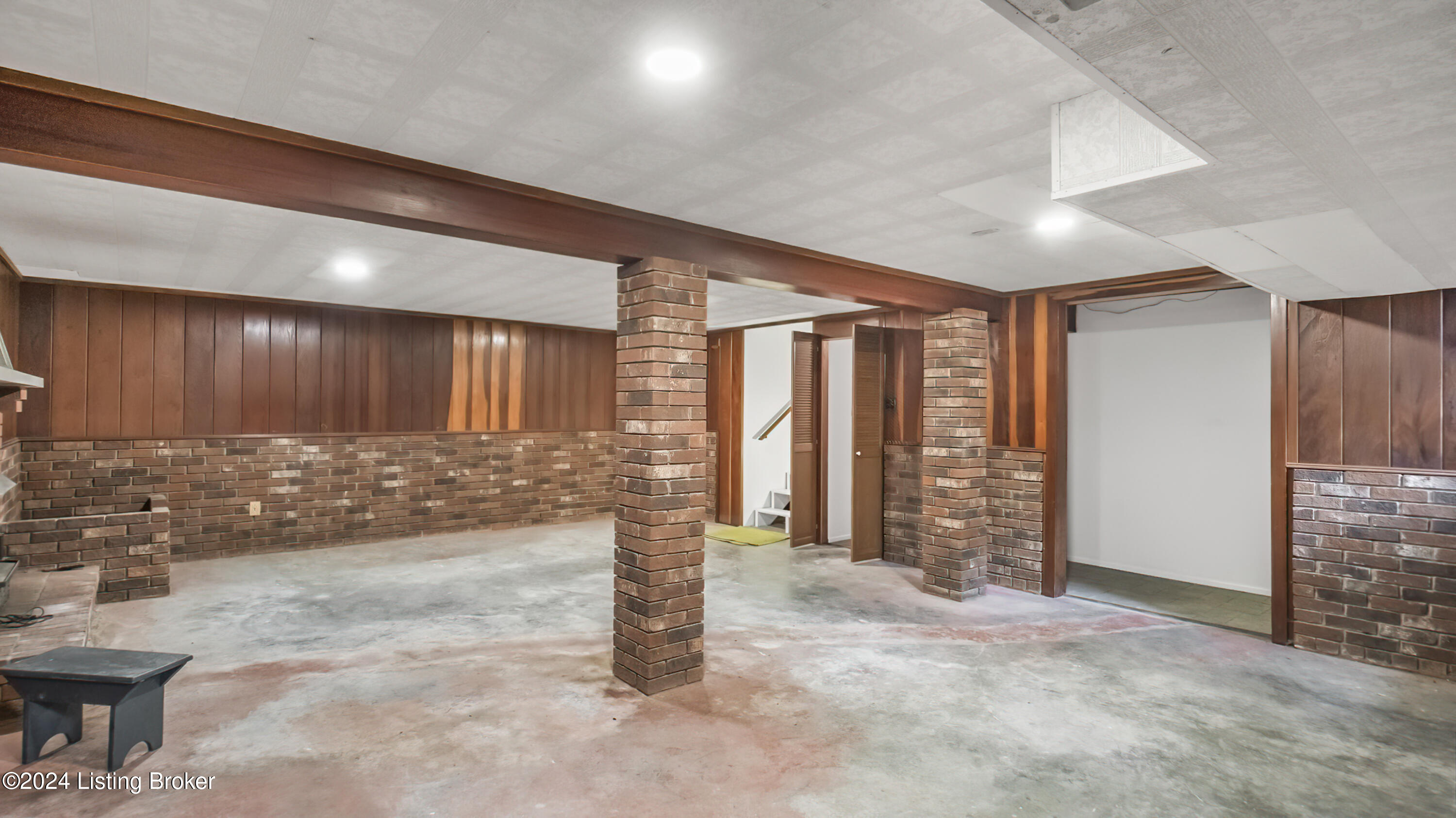 4104 Martha Ave