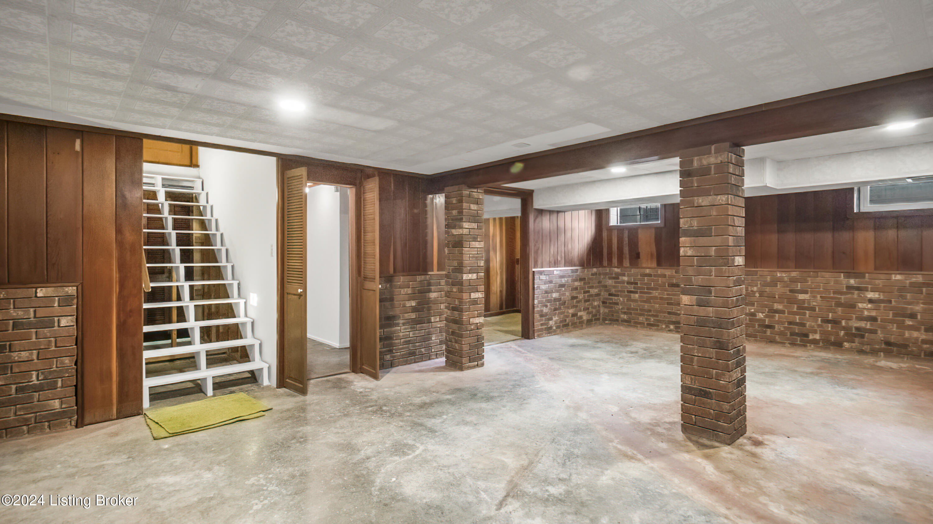 4104 Martha Ave