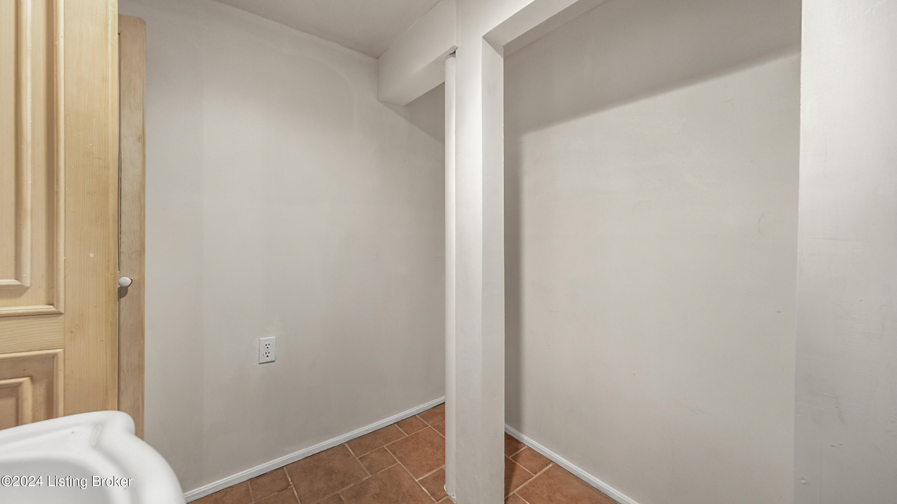 4104 Martha Ave