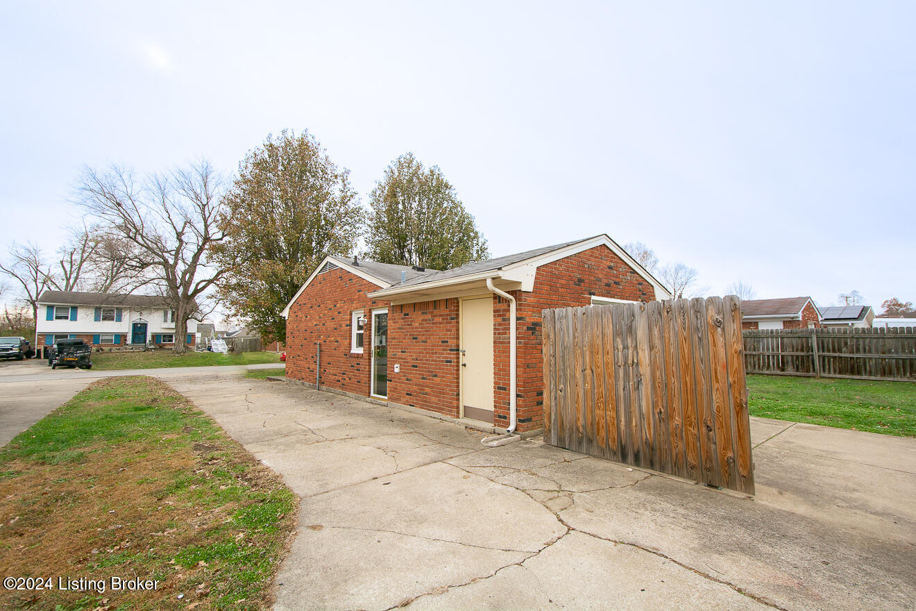 6813 Barbrook Rd