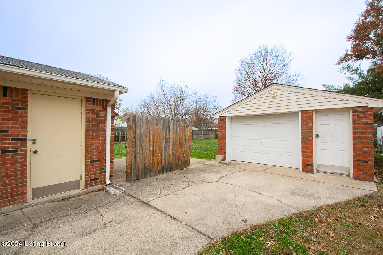 6813 Barbrook Rd