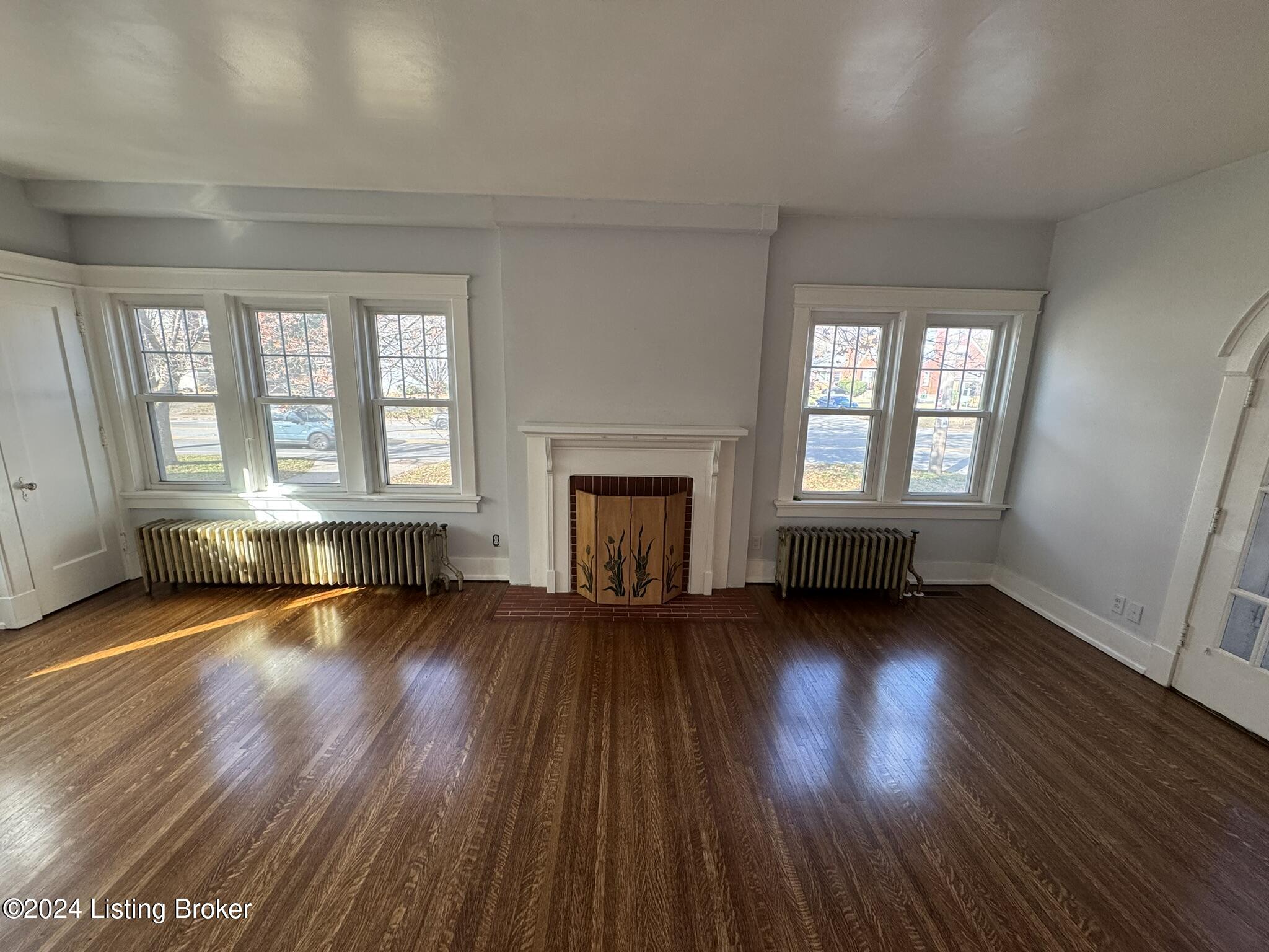3520 Lexington Rd