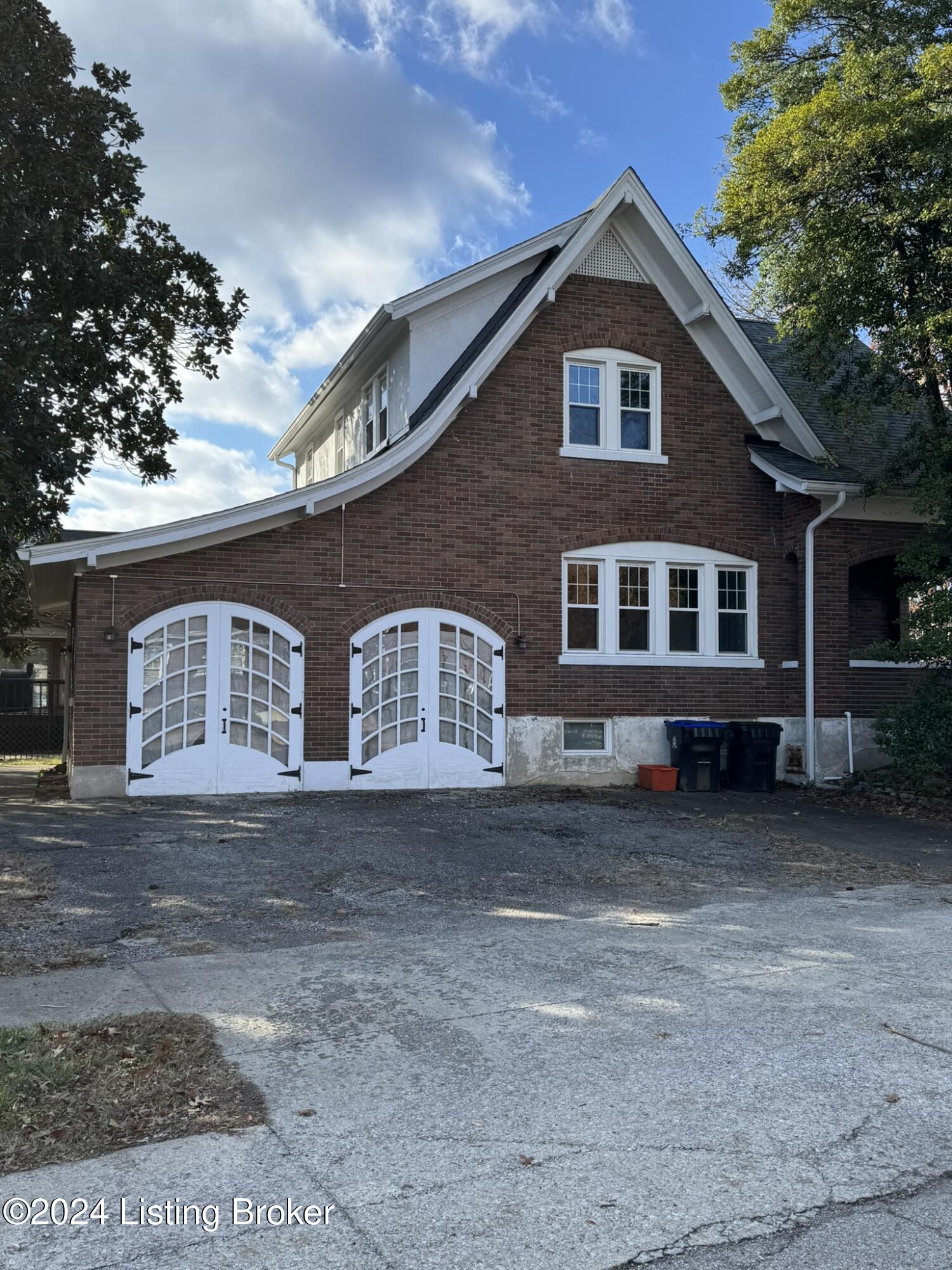 3520 Lexington Rd