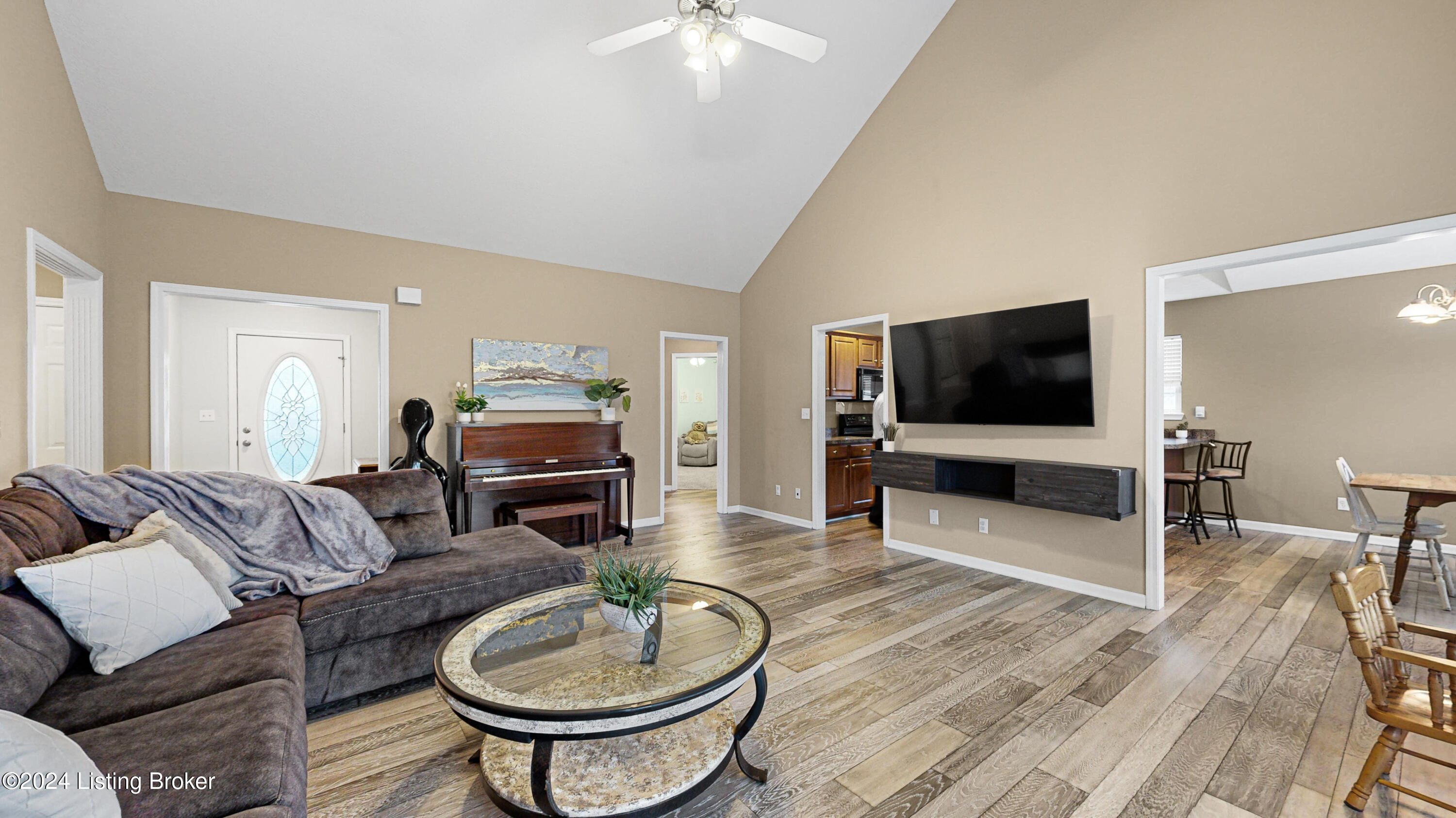 6524 Brook Valley Dr