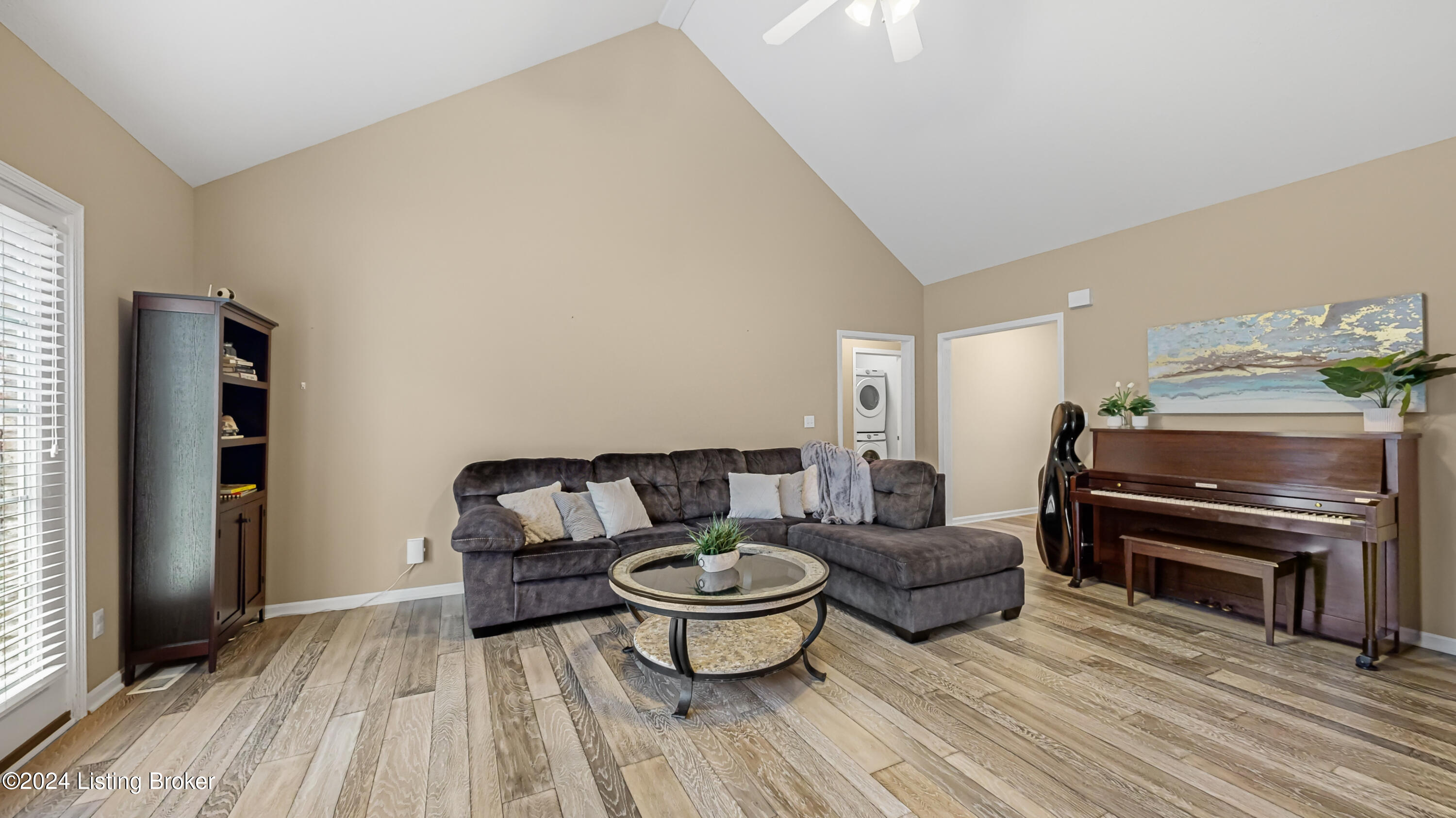 6524 Brook Valley Dr
