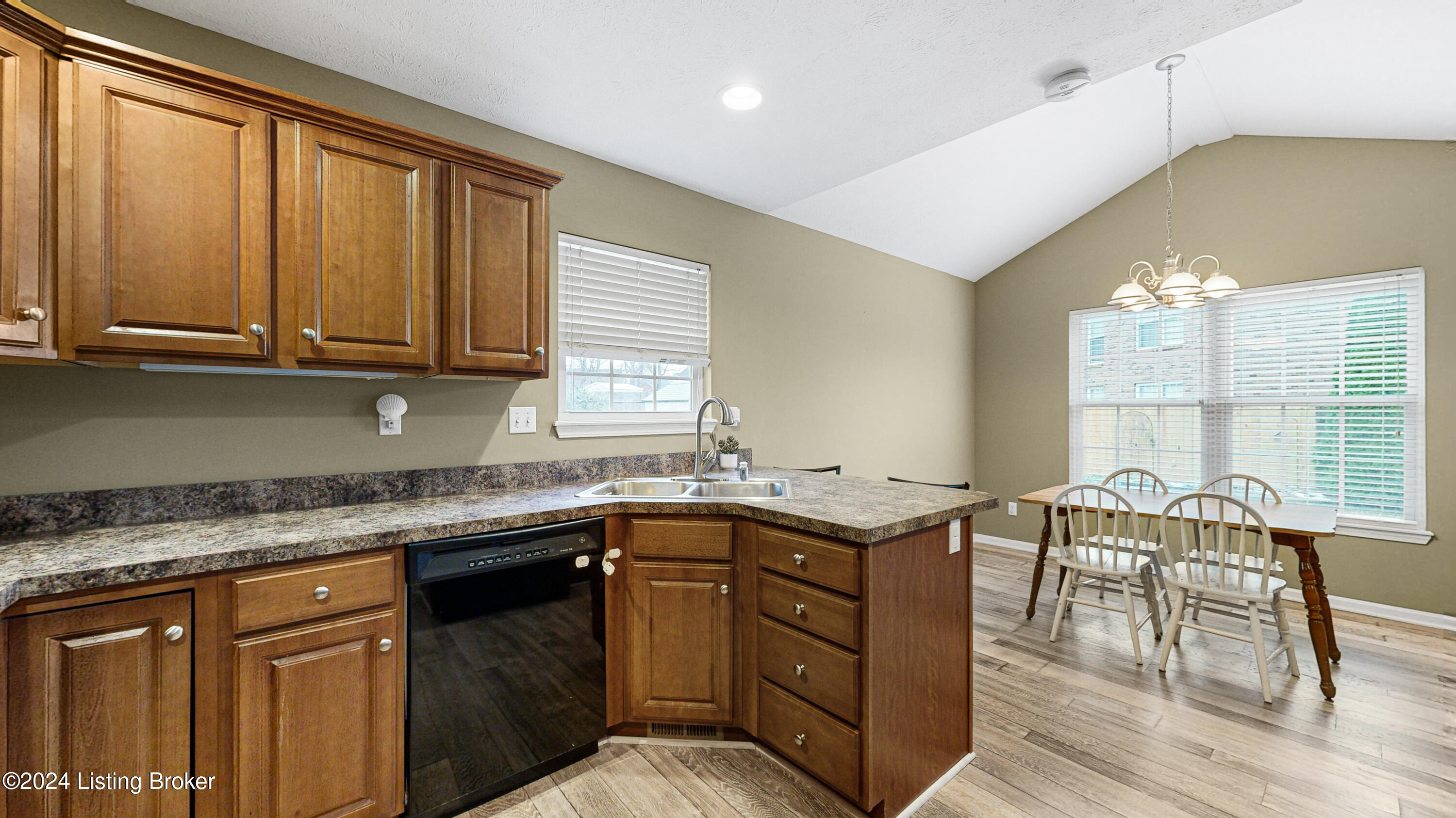 6524 Brook Valley Dr