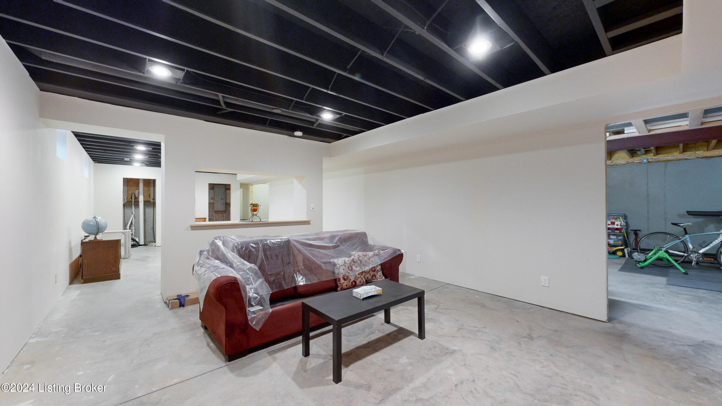6524 Brook Valley Dr