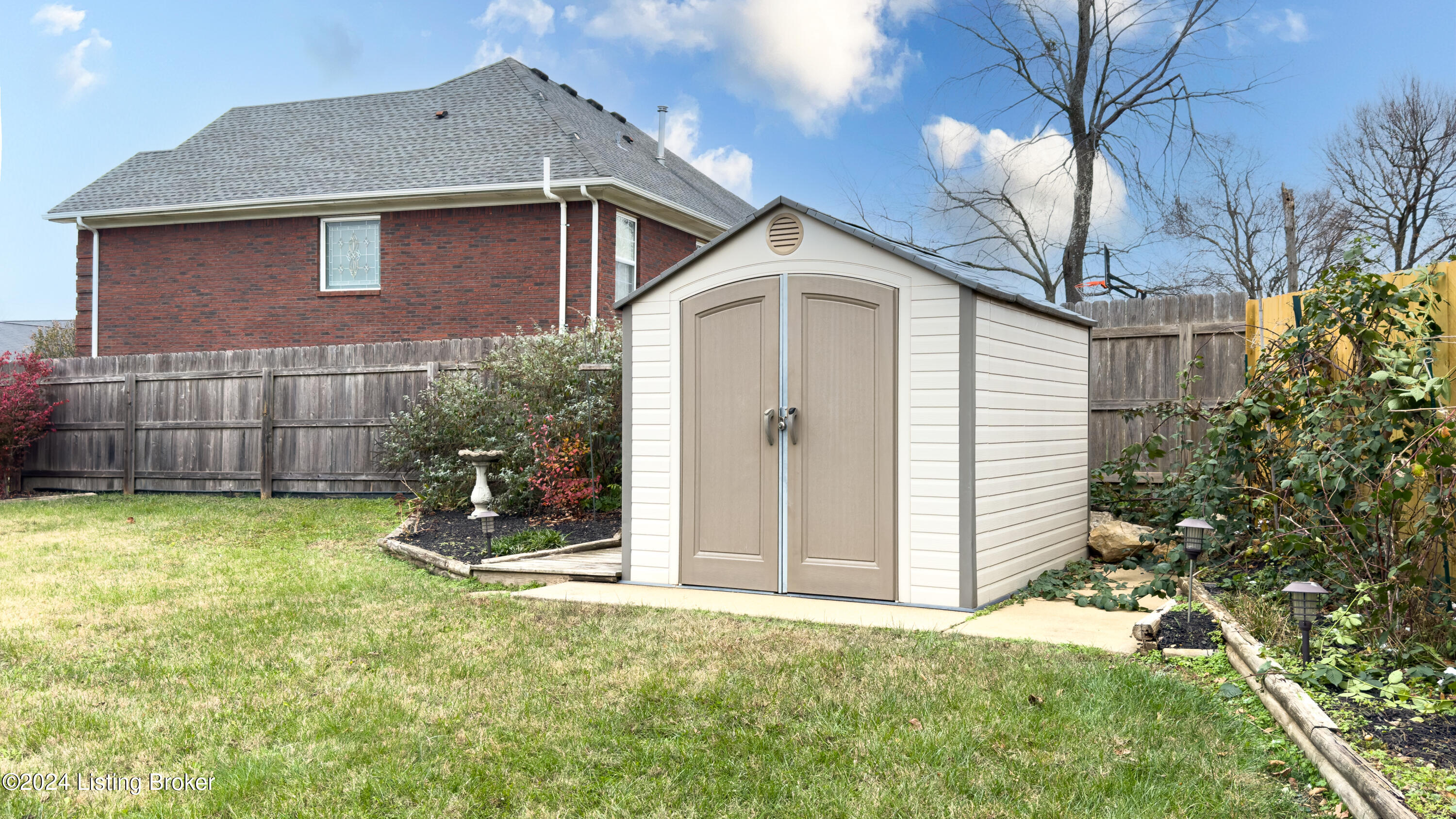 6524 Brook Valley Dr