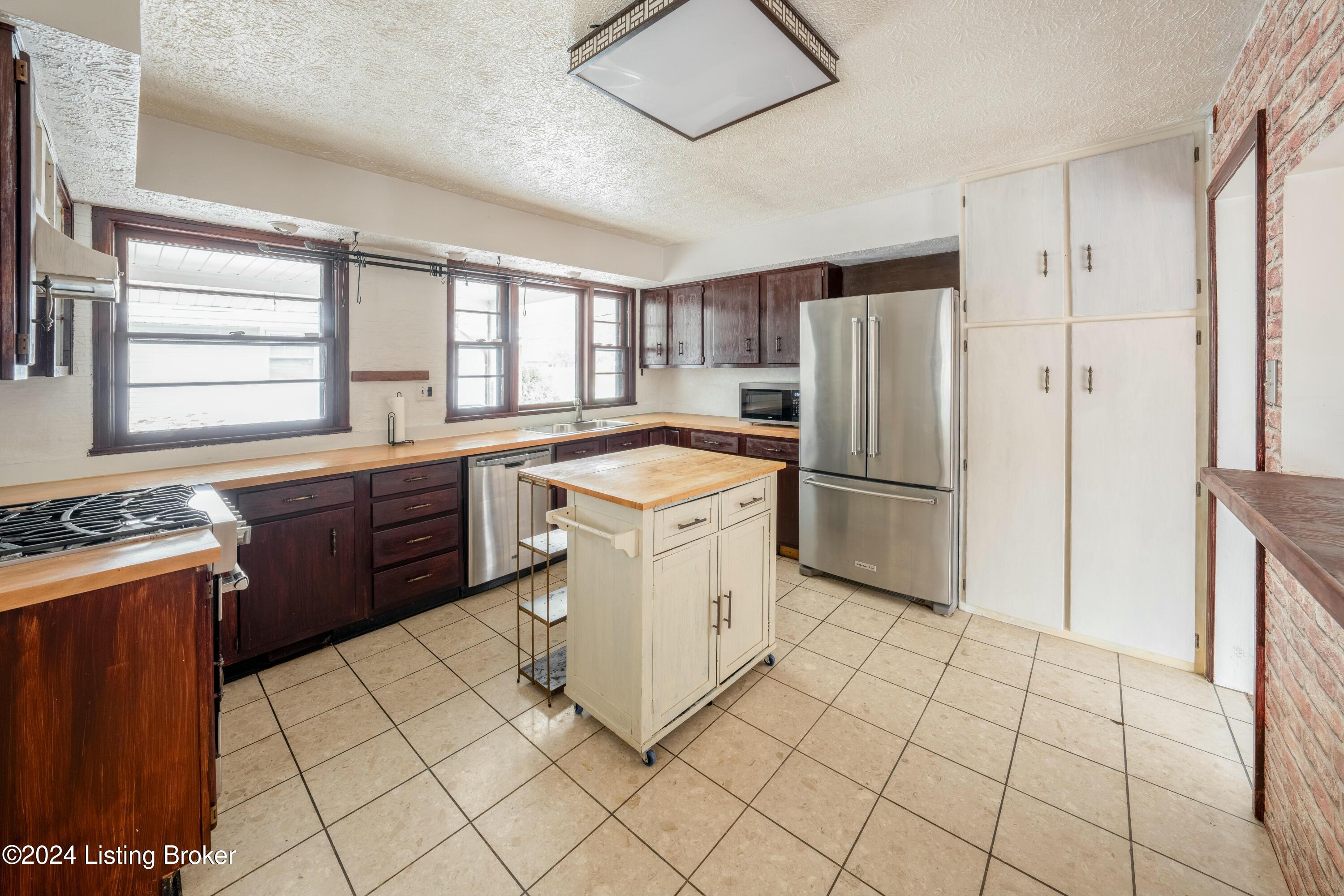 3134 Radiance Rd