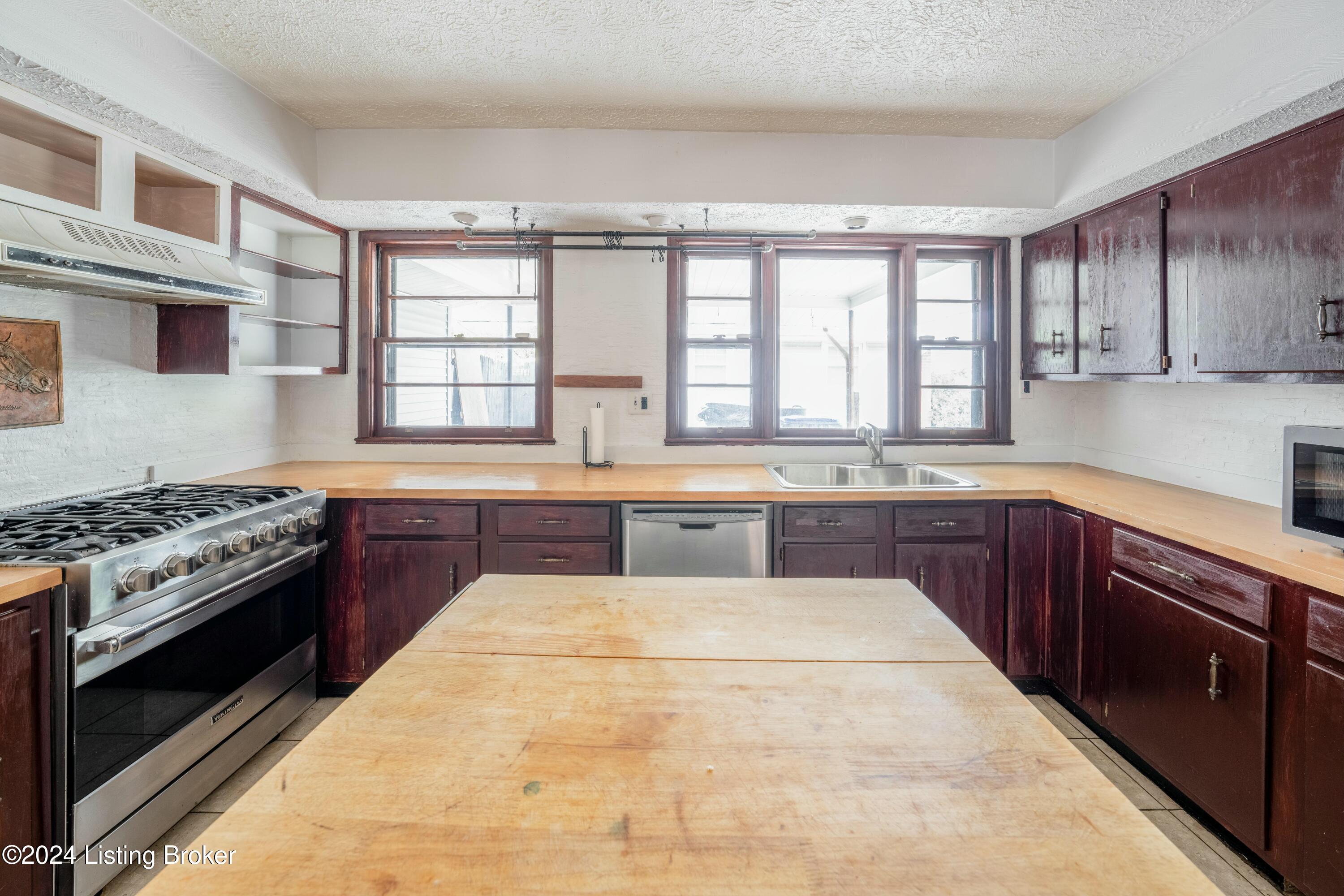 3134 Radiance Rd