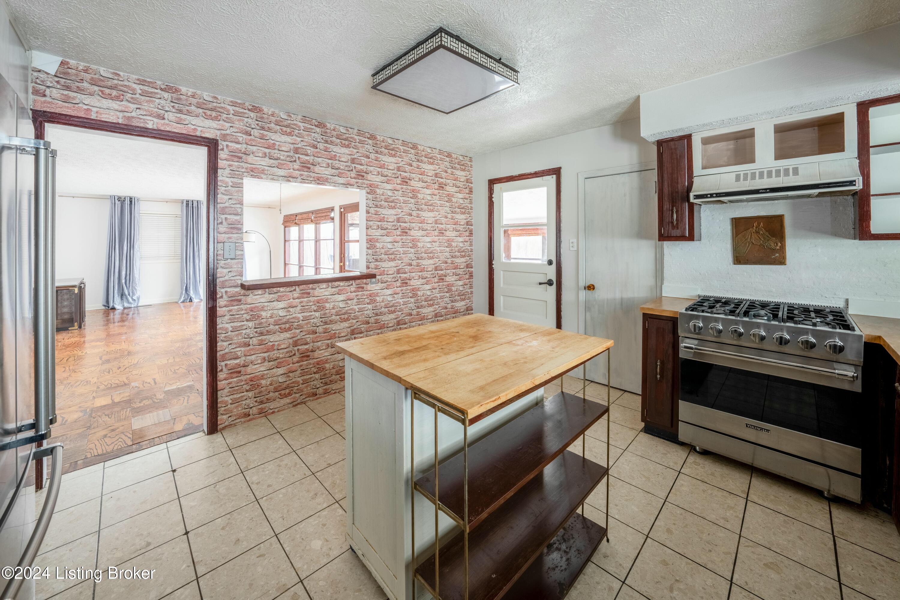 3134 Radiance Rd