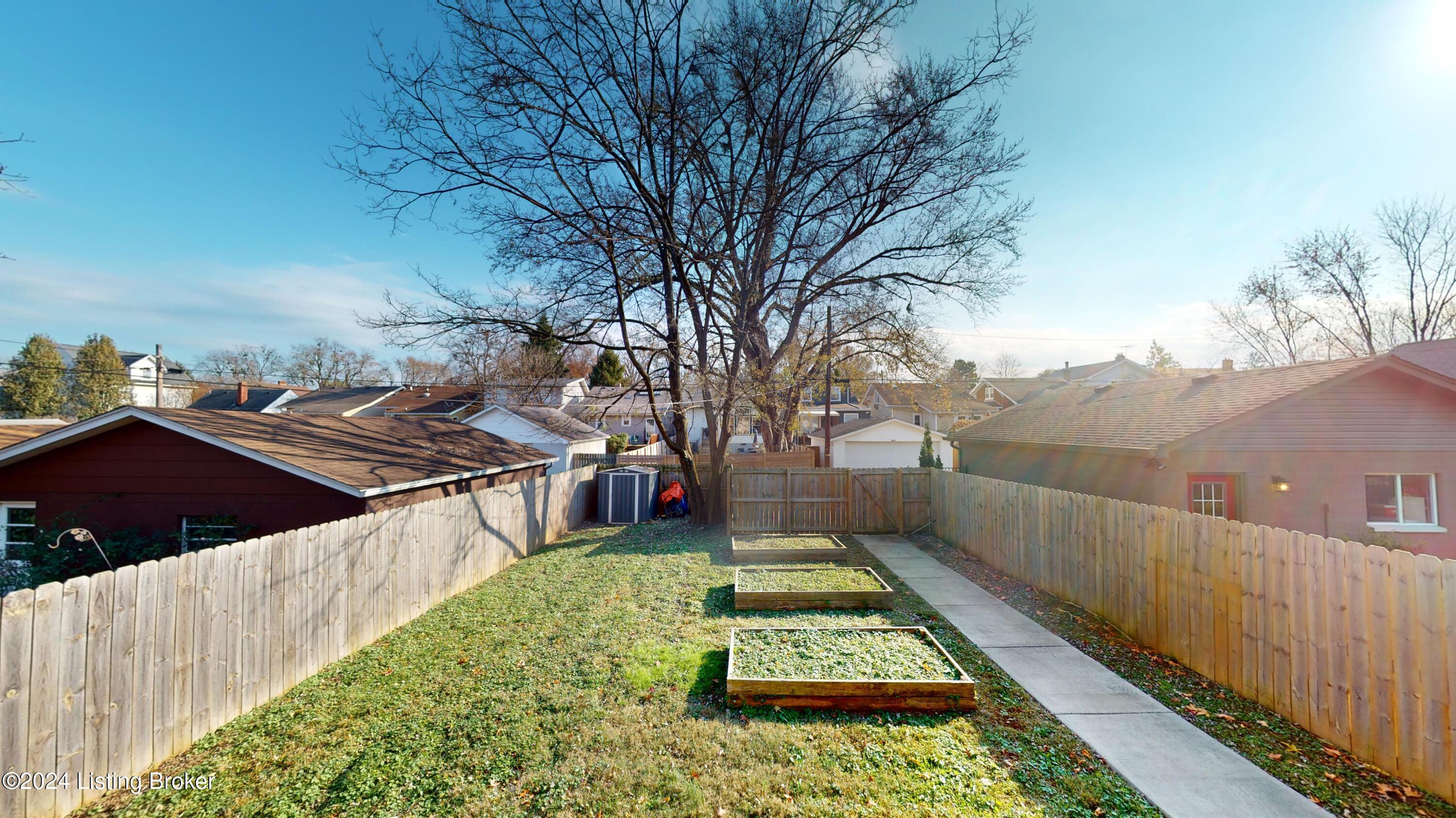 1928 Roanoke Ave