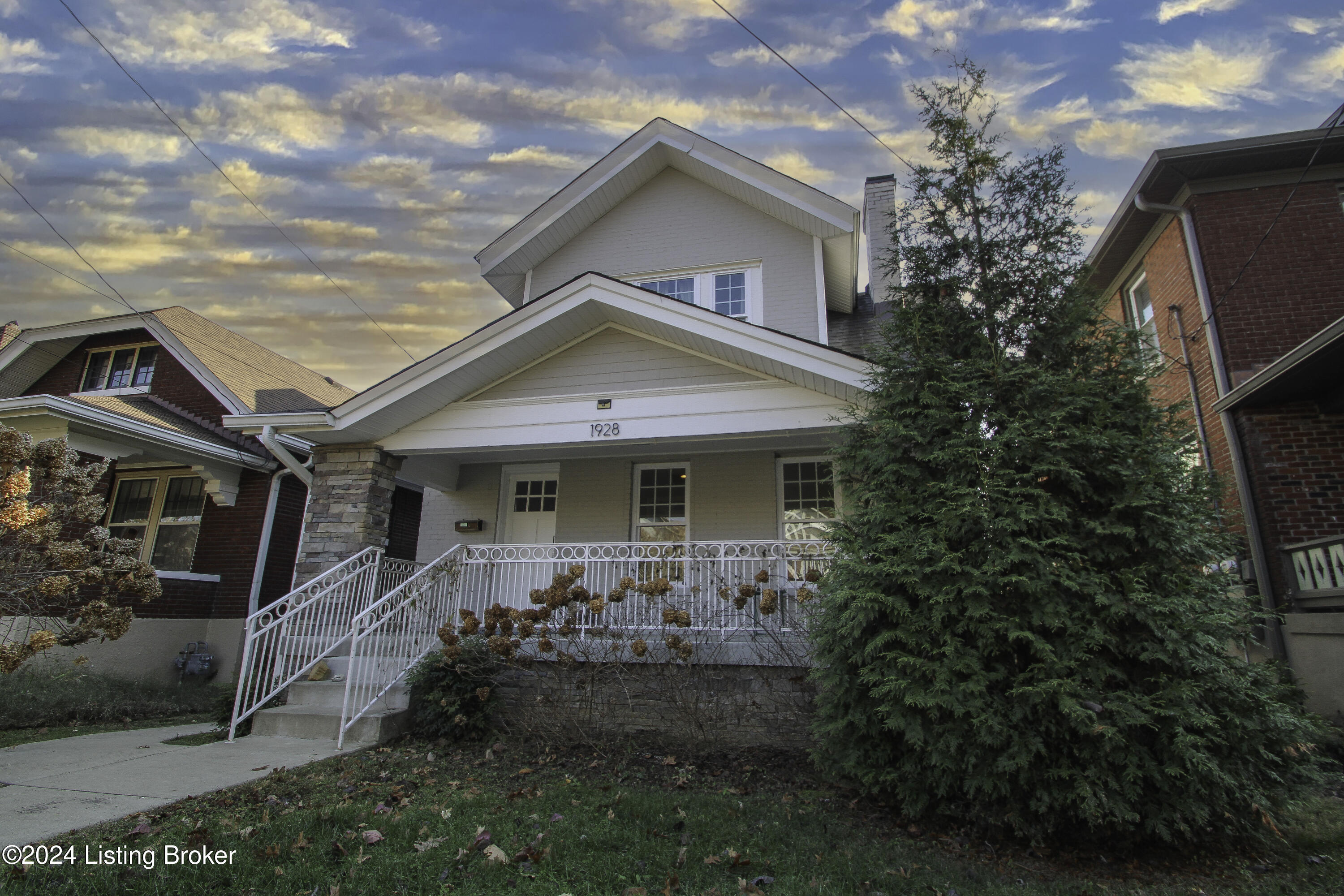 1928 Roanoke Ave